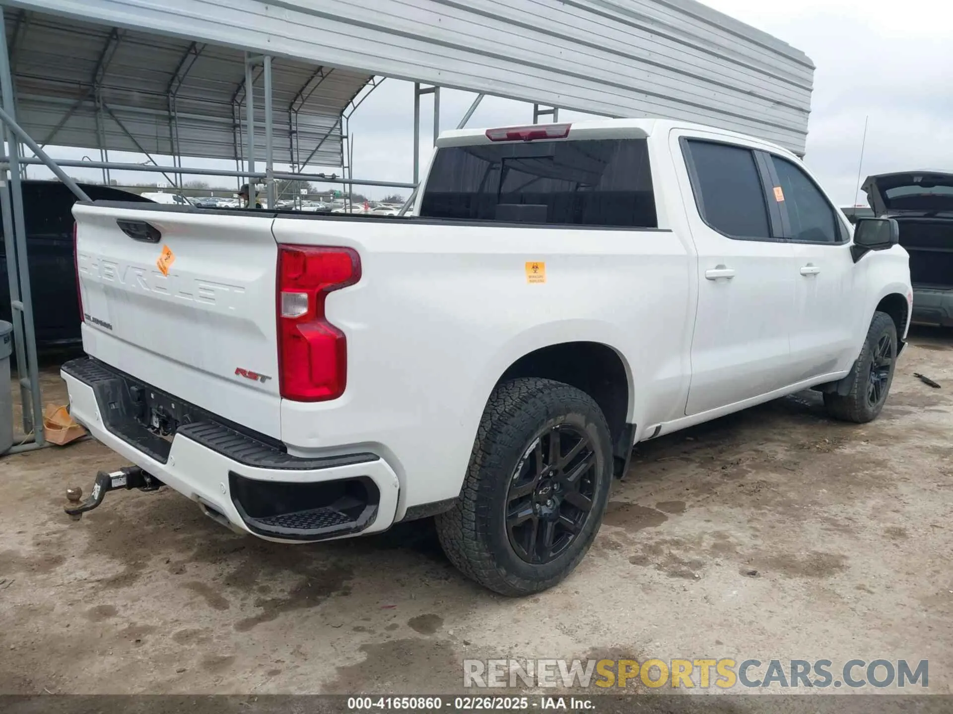 4 Photograph of a damaged car 2GCUDEEDXP1128436 CHEVROLET SILVERADO 1500 2023