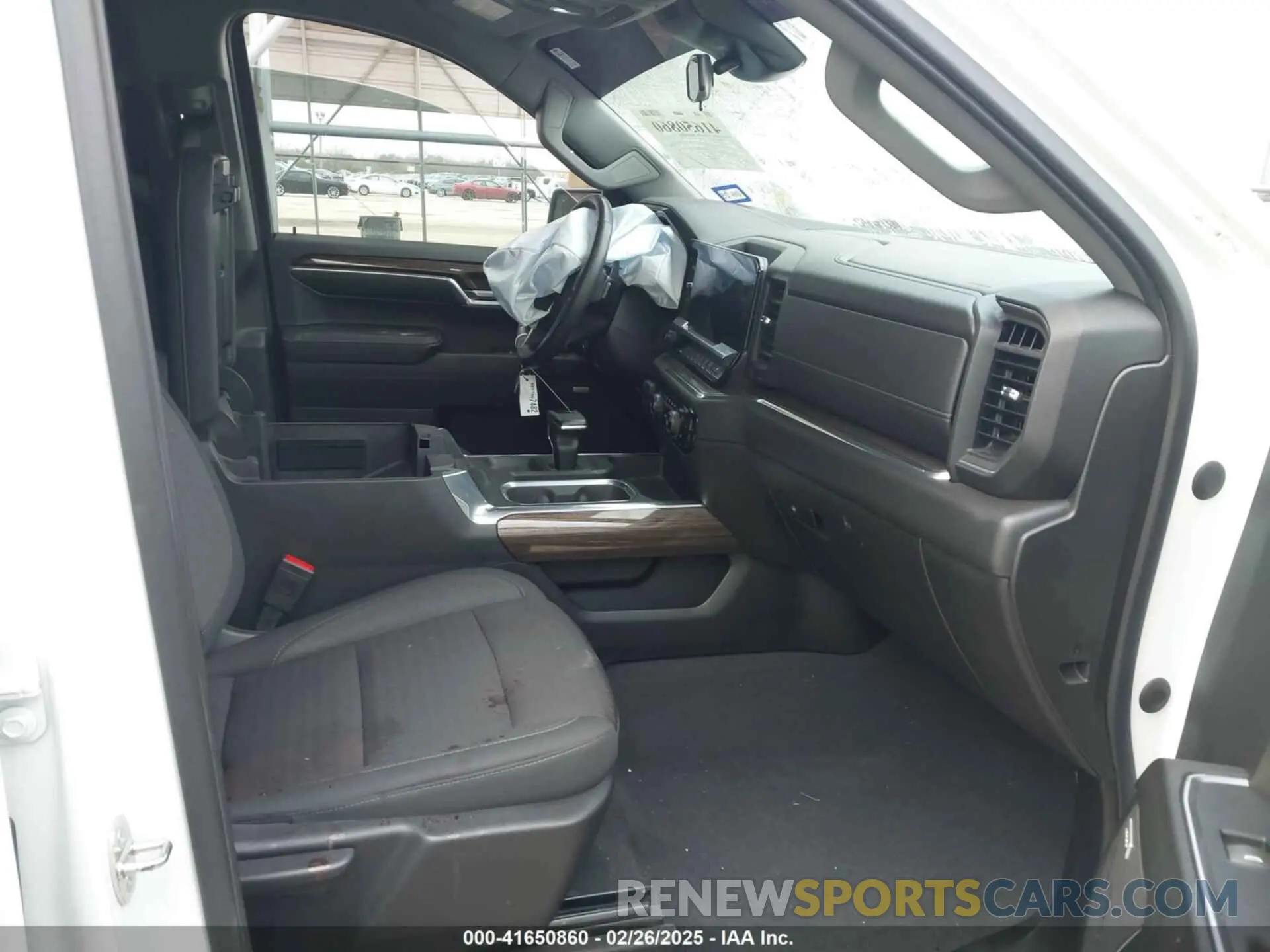 5 Photograph of a damaged car 2GCUDEEDXP1128436 CHEVROLET SILVERADO 1500 2023