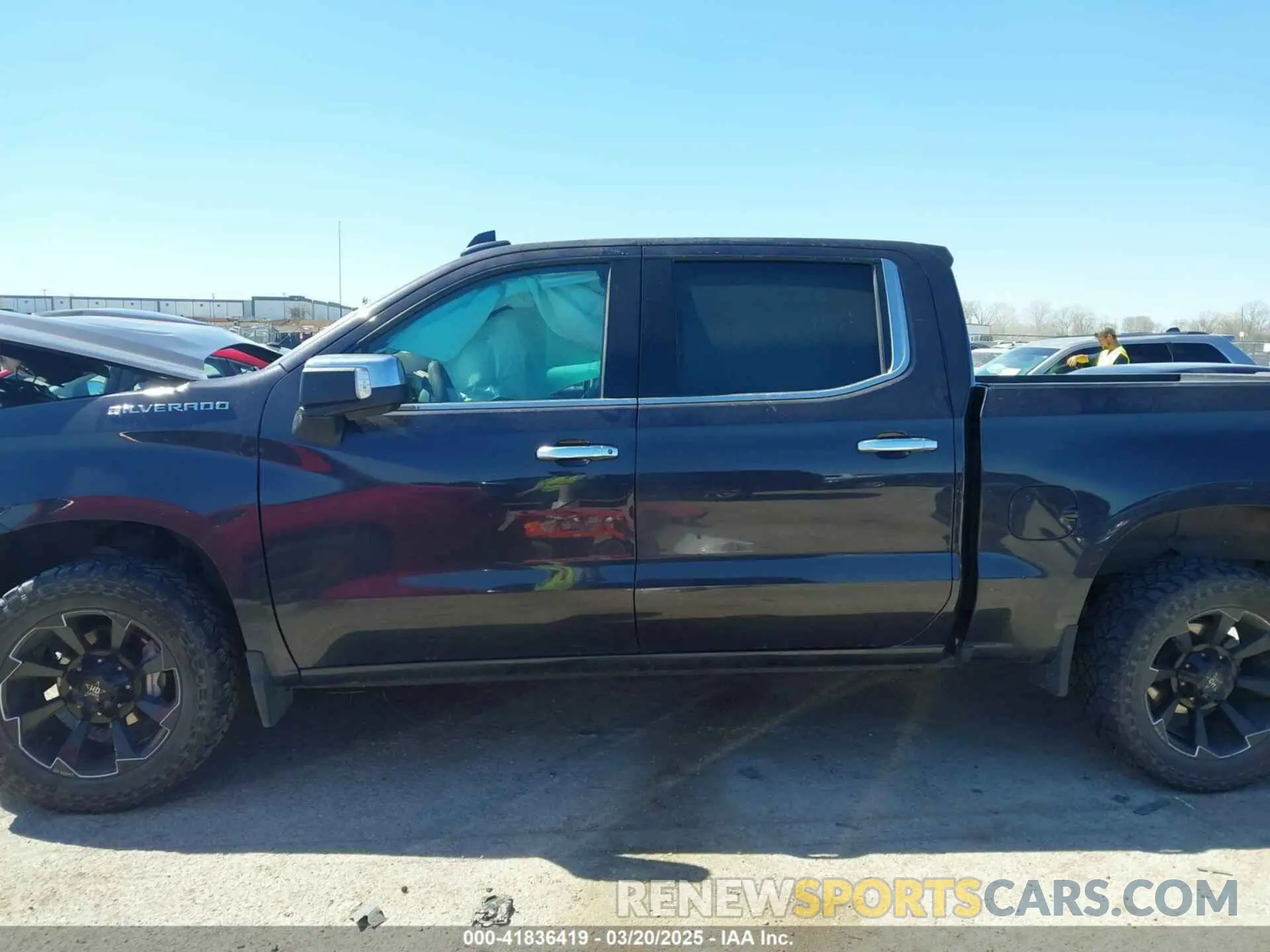 14 Photograph of a damaged car 2GCUDGED1P1106370 CHEVROLET SILVERADO 1500 2023