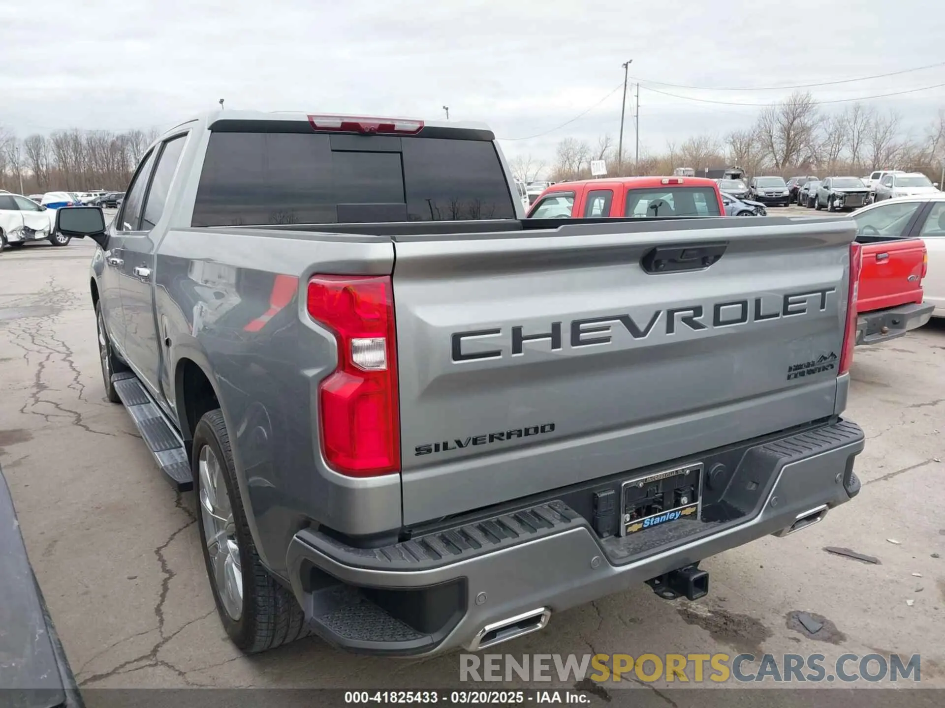 3 Photograph of a damaged car 2GCUDJED4P1138517 CHEVROLET SILVERADO 1500 2023