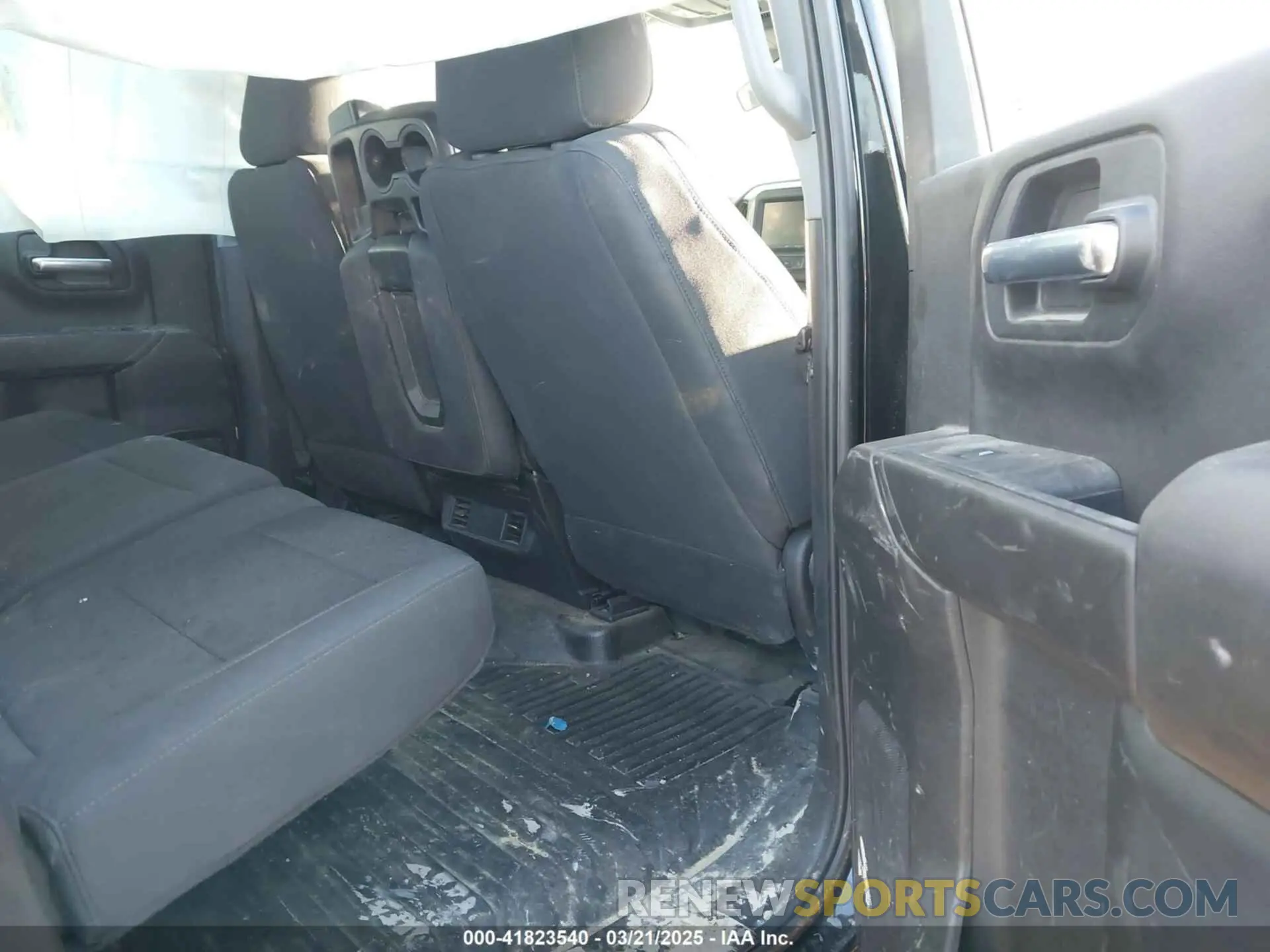 8 Photograph of a damaged car 3GCPDAEK5PG102600 CHEVROLET SILVERADO 1500 2023