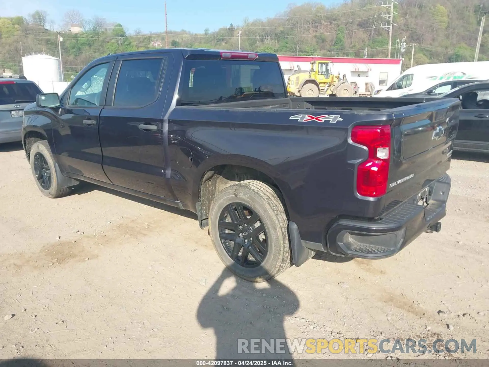 3 Photograph of a damaged car 3GCPDBEK0PG358763 CHEVROLET SILVERADO 1500 2023