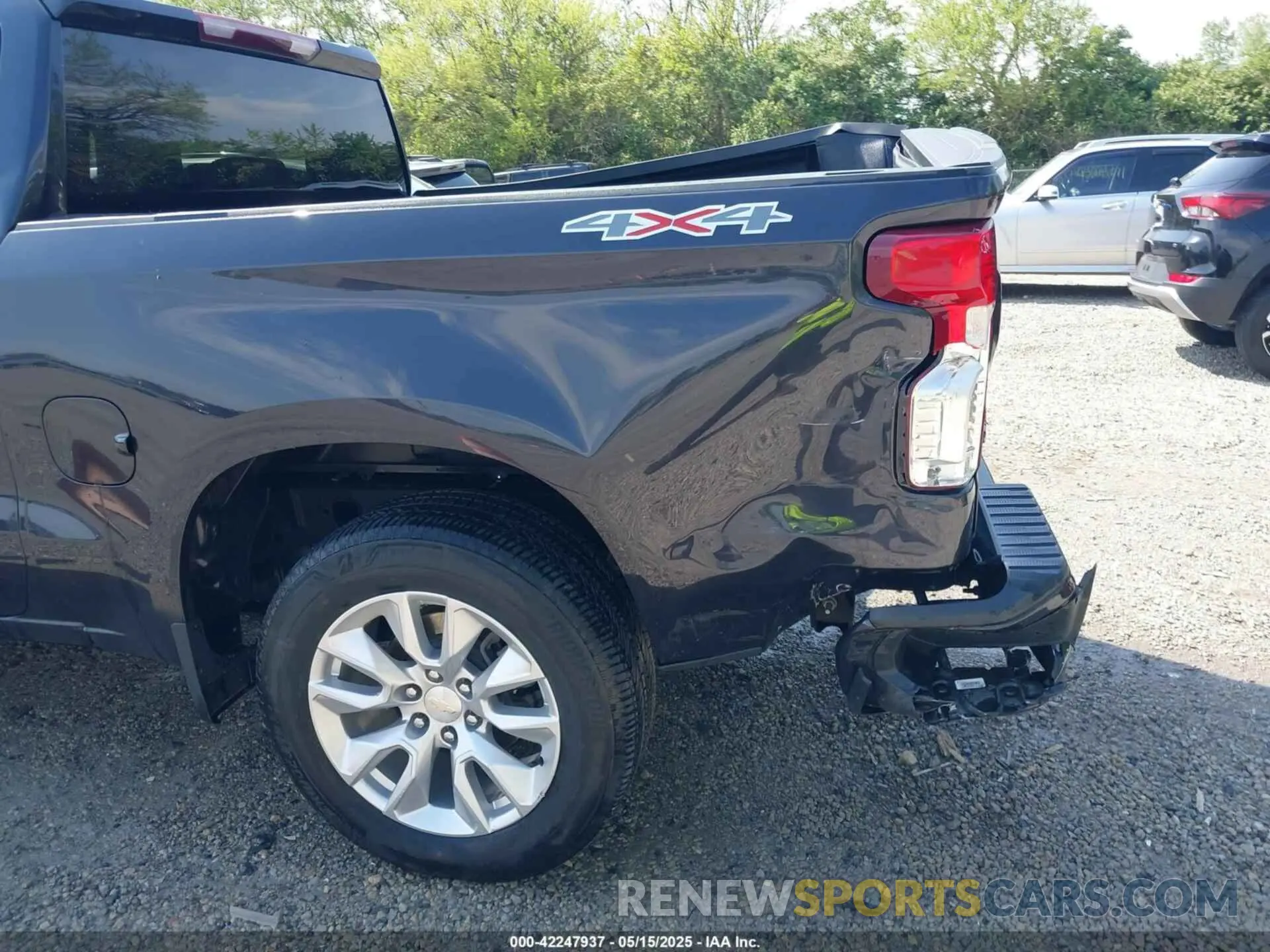 18 Photograph of a damaged car 3GCPDBEK3PG205472 CHEVROLET SILVERADO 1500 2023