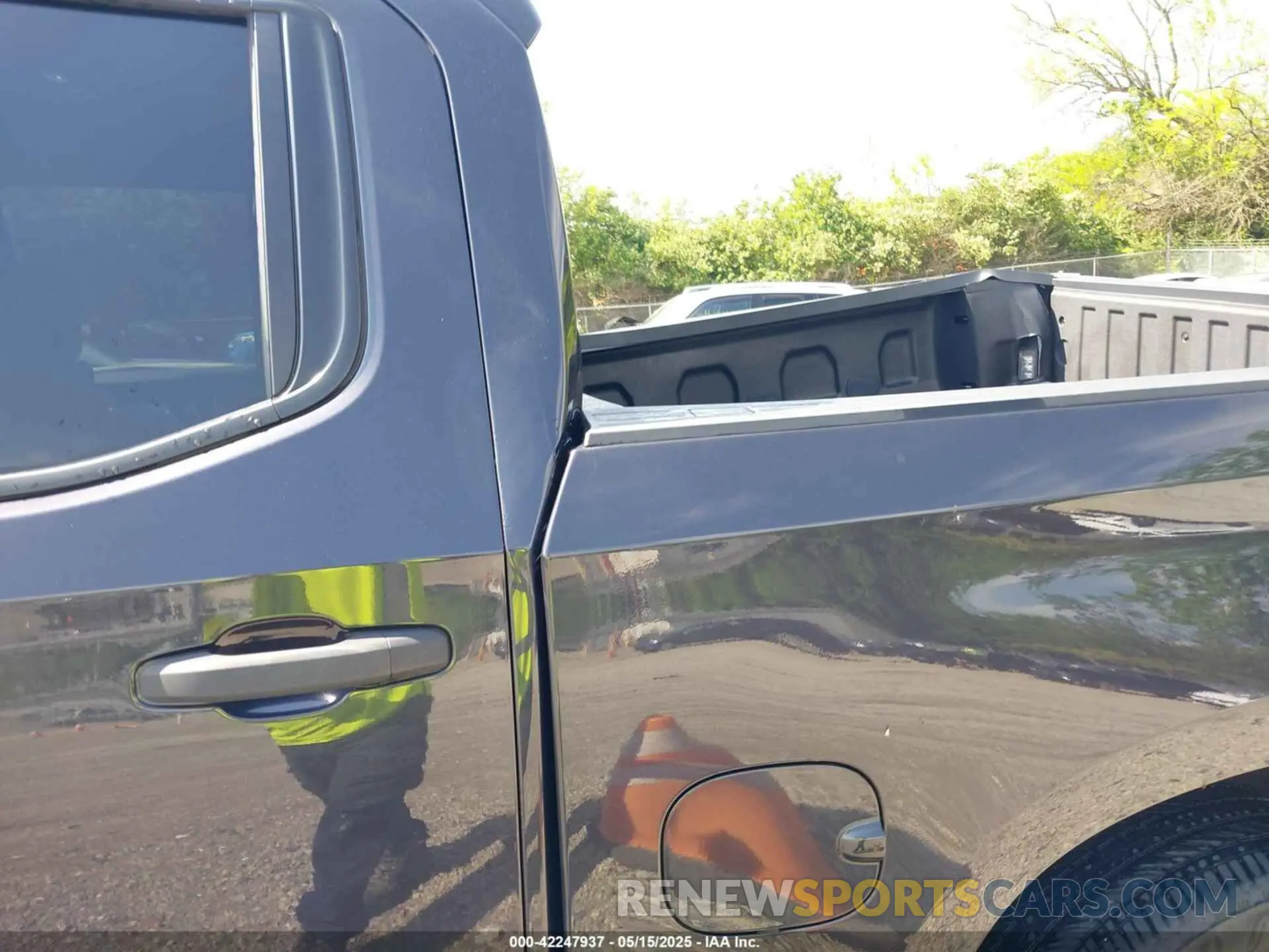 19 Photograph of a damaged car 3GCPDBEK3PG205472 CHEVROLET SILVERADO 1500 2023