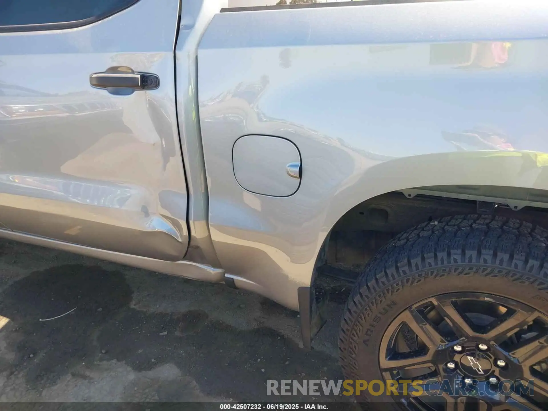 17 Photograph of a damaged car 3GCPDBEK5PG188738 CHEVROLET SILVERADO 1500 2023