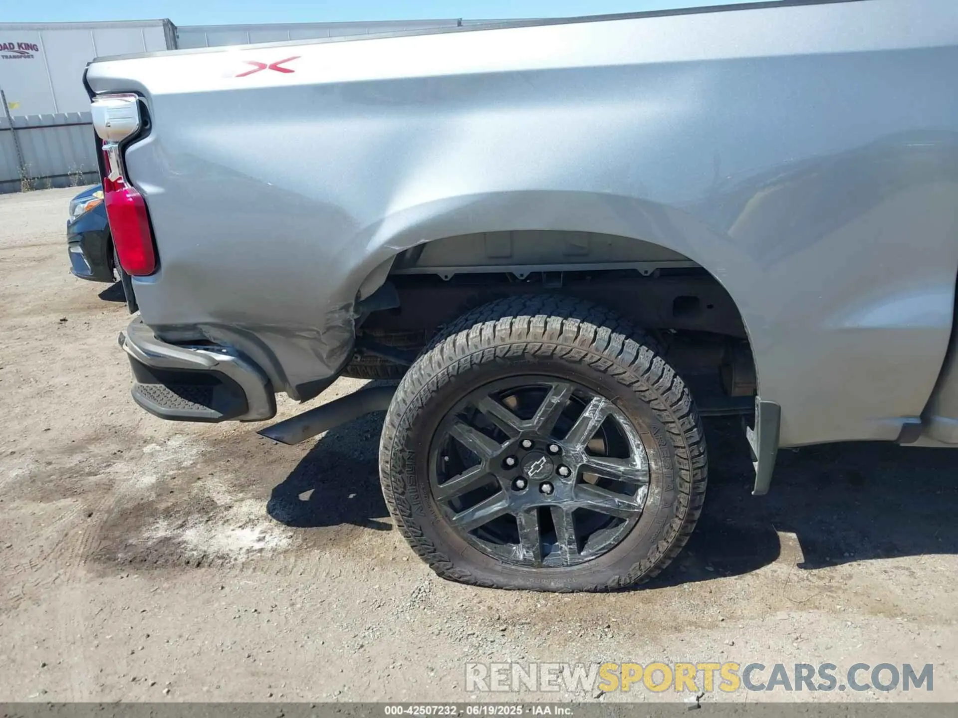 21 Photograph of a damaged car 3GCPDBEK5PG188738 CHEVROLET SILVERADO 1500 2023