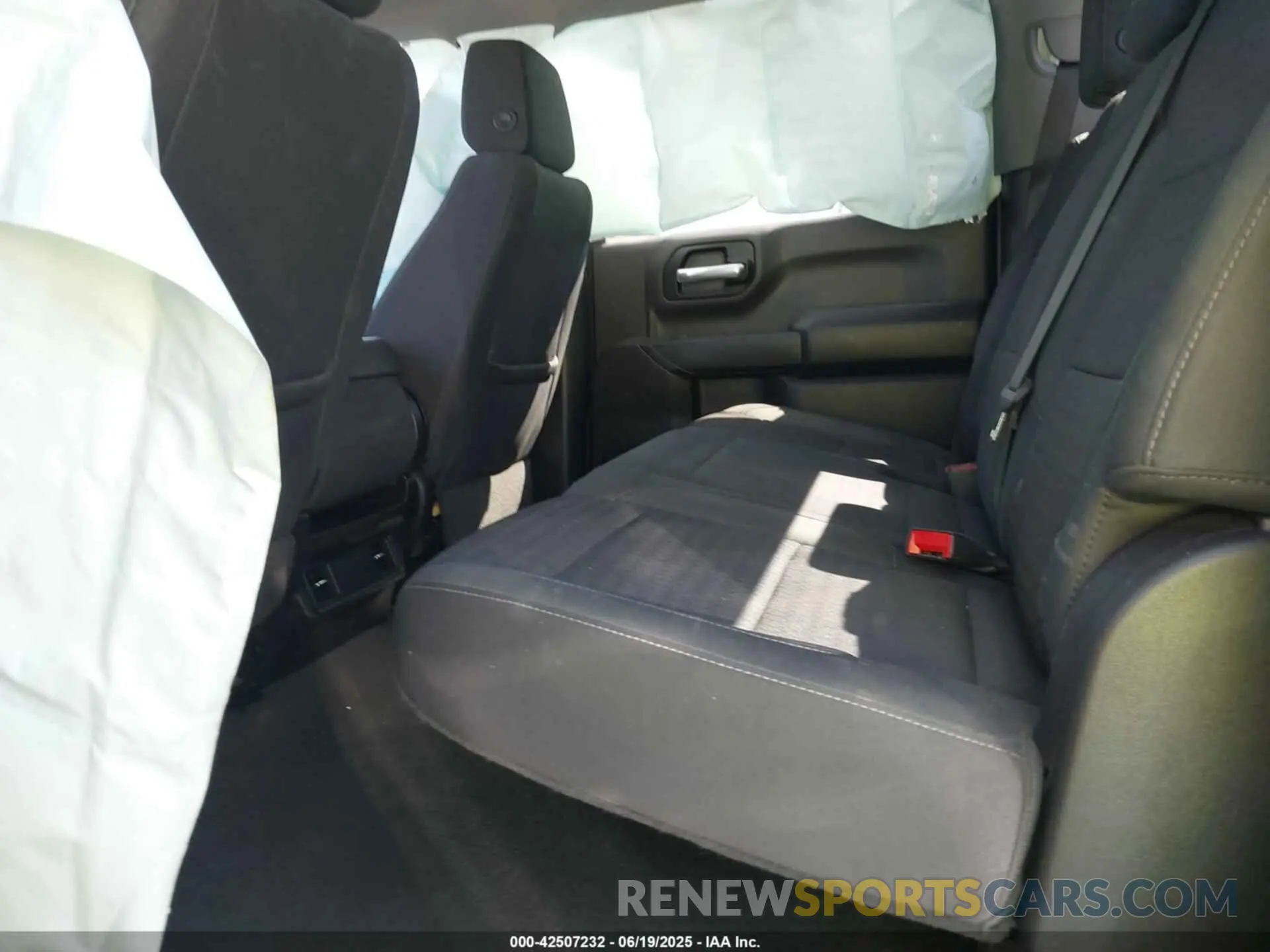 8 Photograph of a damaged car 3GCPDBEK5PG188738 CHEVROLET SILVERADO 1500 2023