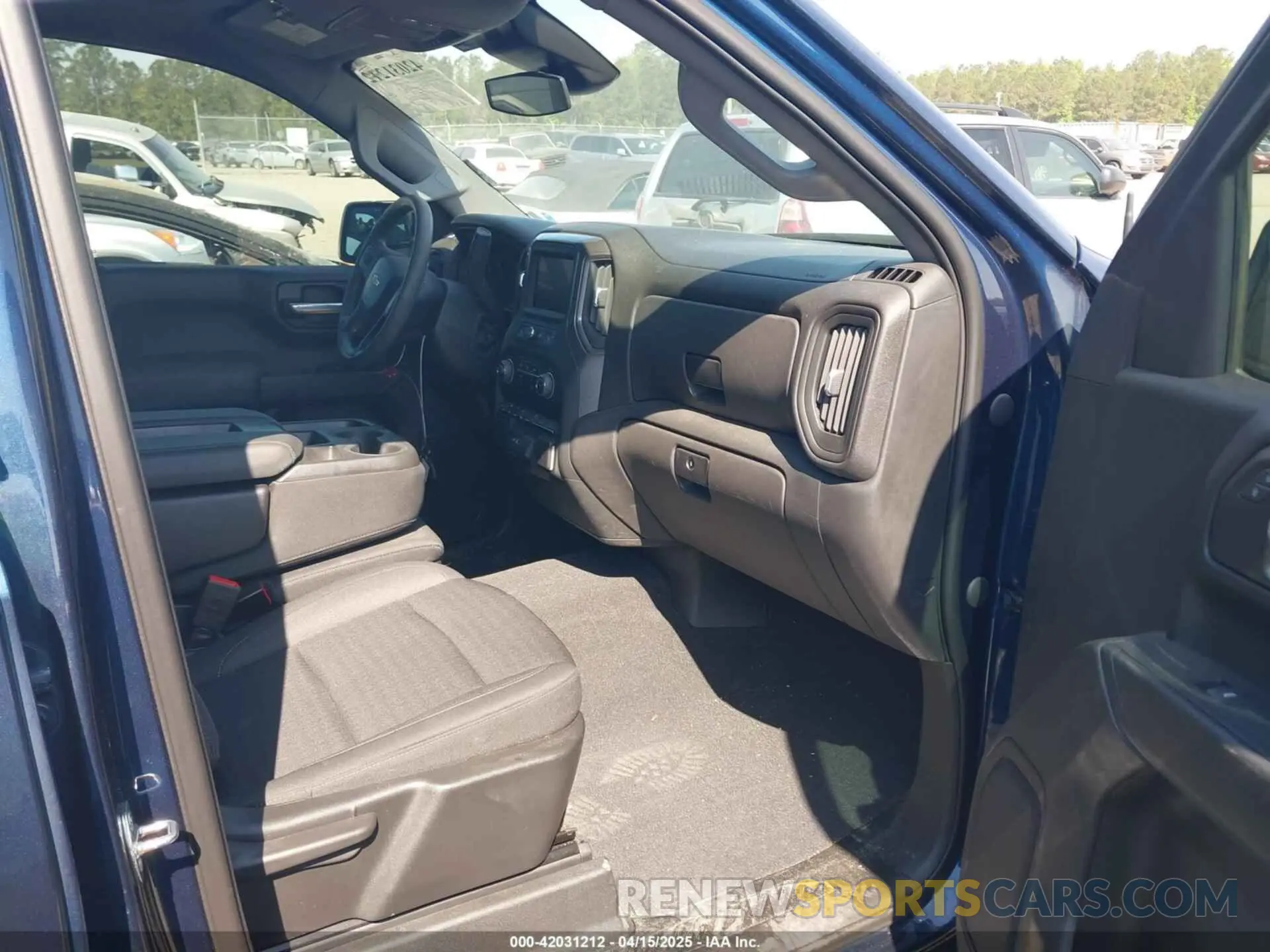 5 Photograph of a damaged car 3GCPDBEKXPG163270 CHEVROLET SILVERADO 1500 2023