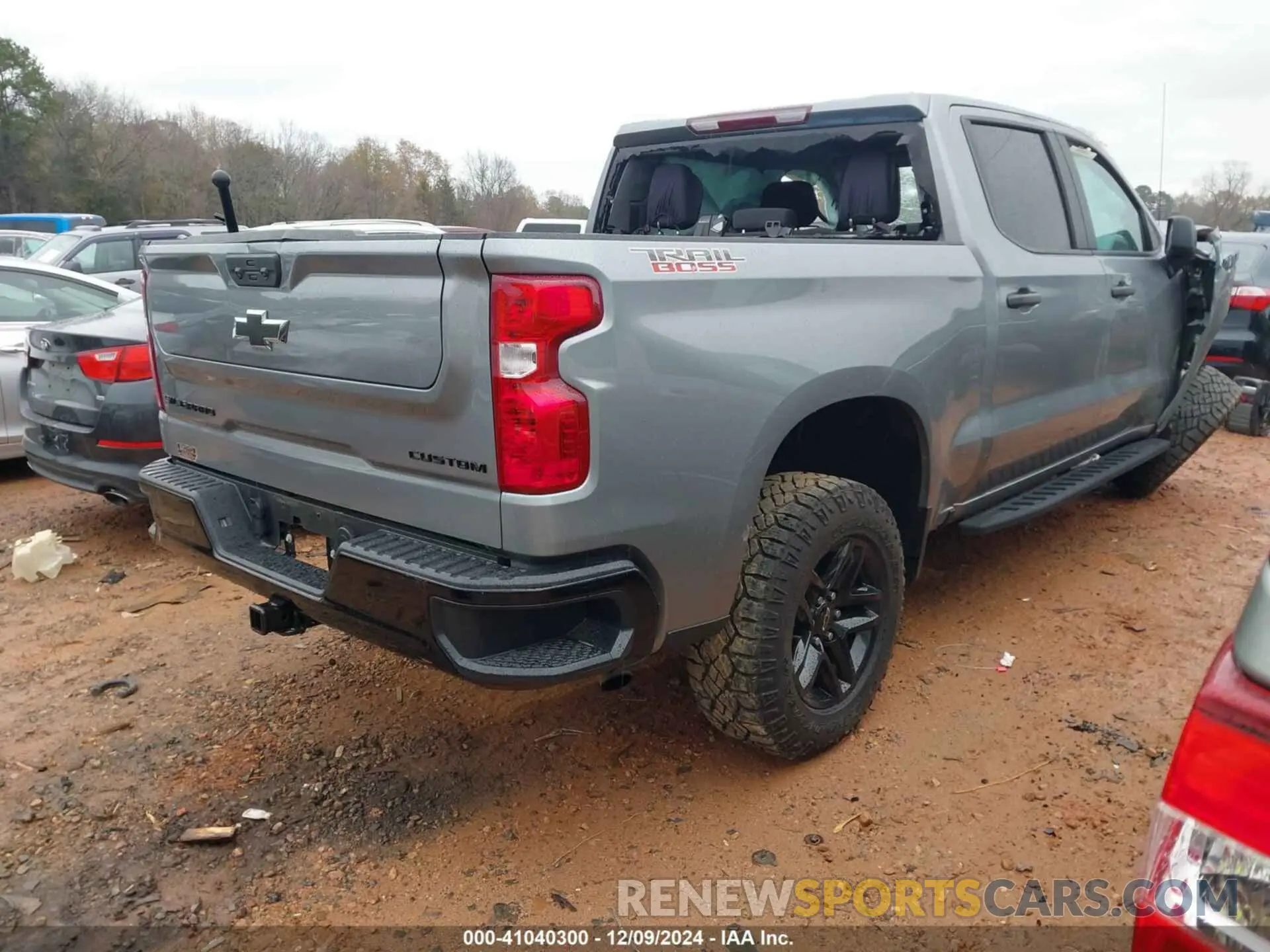 4 Photograph of a damaged car 3GCPDCEK0PG165602 CHEVROLET SILVERADO 1500 2023