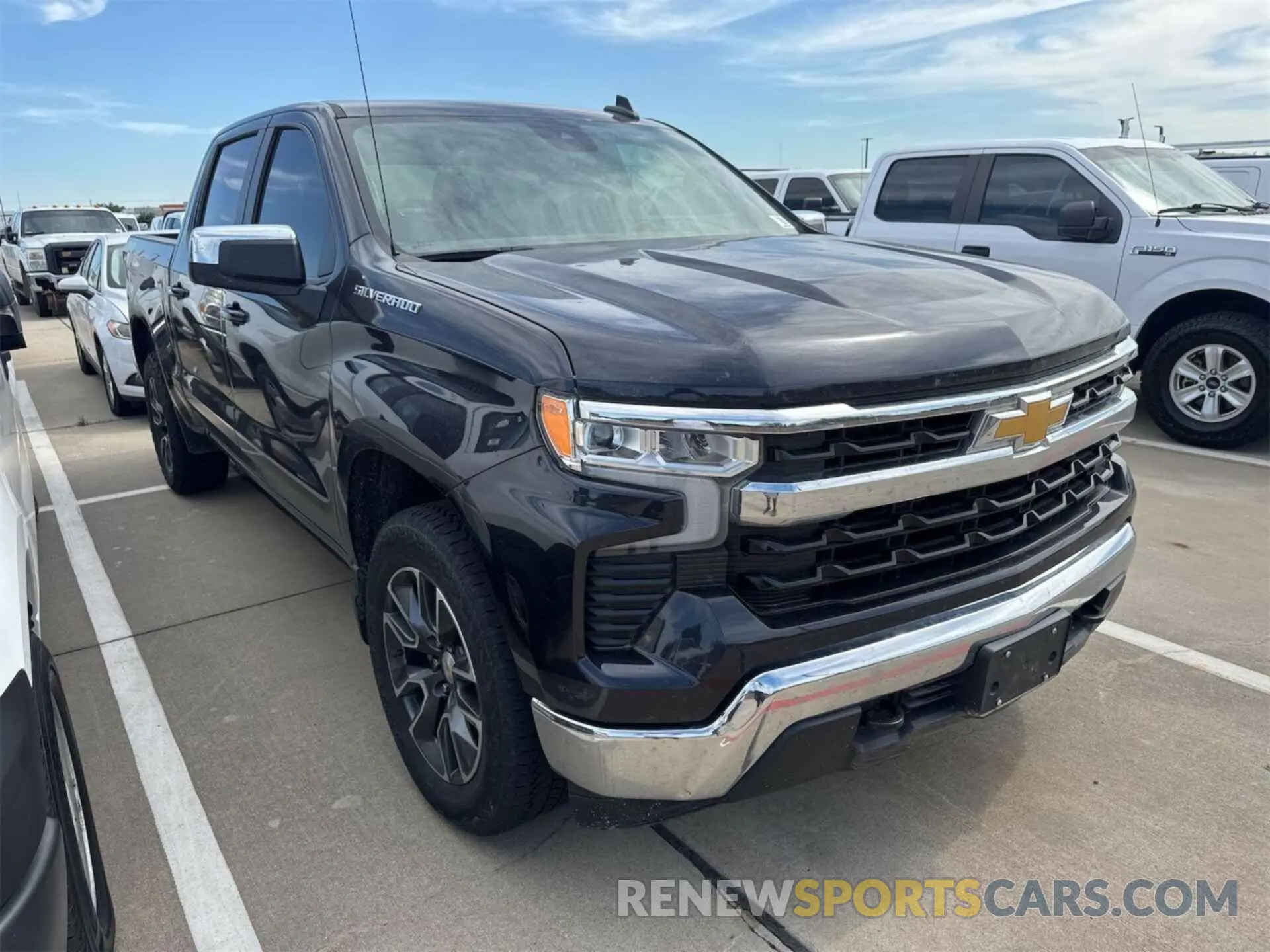 2 Photograph of a damaged car 3GCPDDEK3PG267790 CHEVROLET SILVERADO 1500 2023