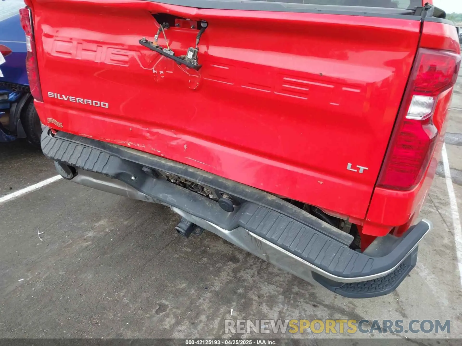 6 Photograph of a damaged car 3GCPDDEKXPG153298 CHEVROLET SILVERADO 1500 2023