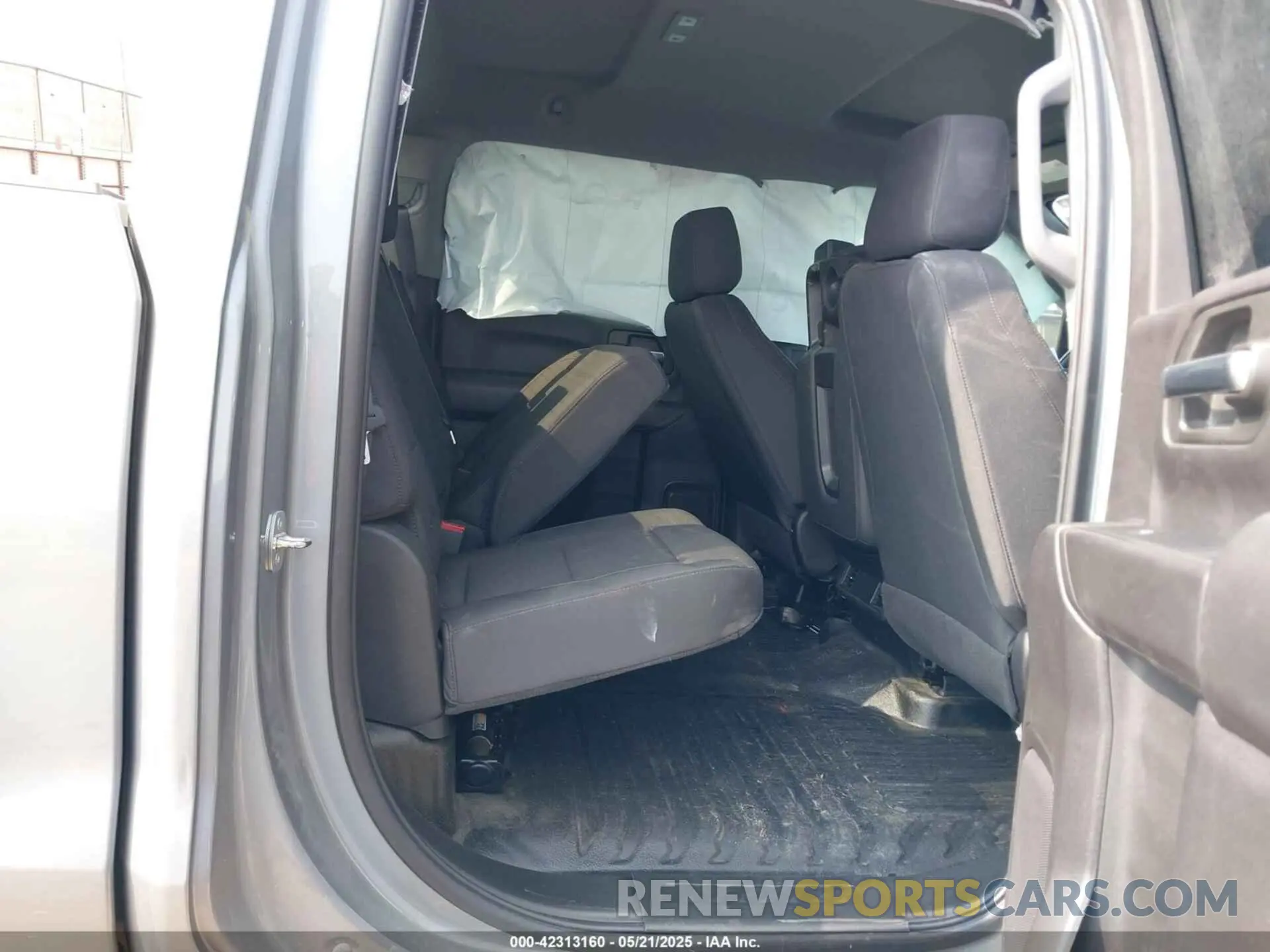 8 Photograph of a damaged car 3GCUDAEDXPG360972 CHEVROLET SILVERADO 1500 2023