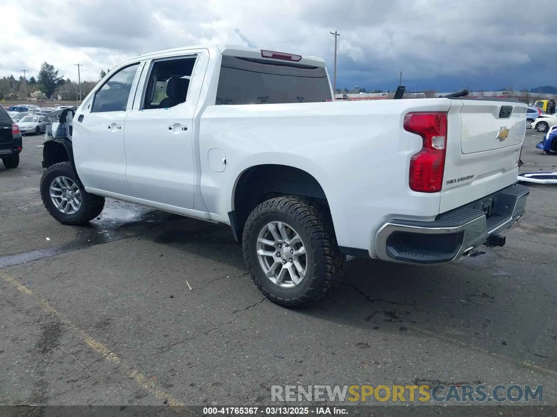 3 Photograph of a damaged car 3GCUDDE83PG248745 CHEVROLET SILVERADO 1500 2023