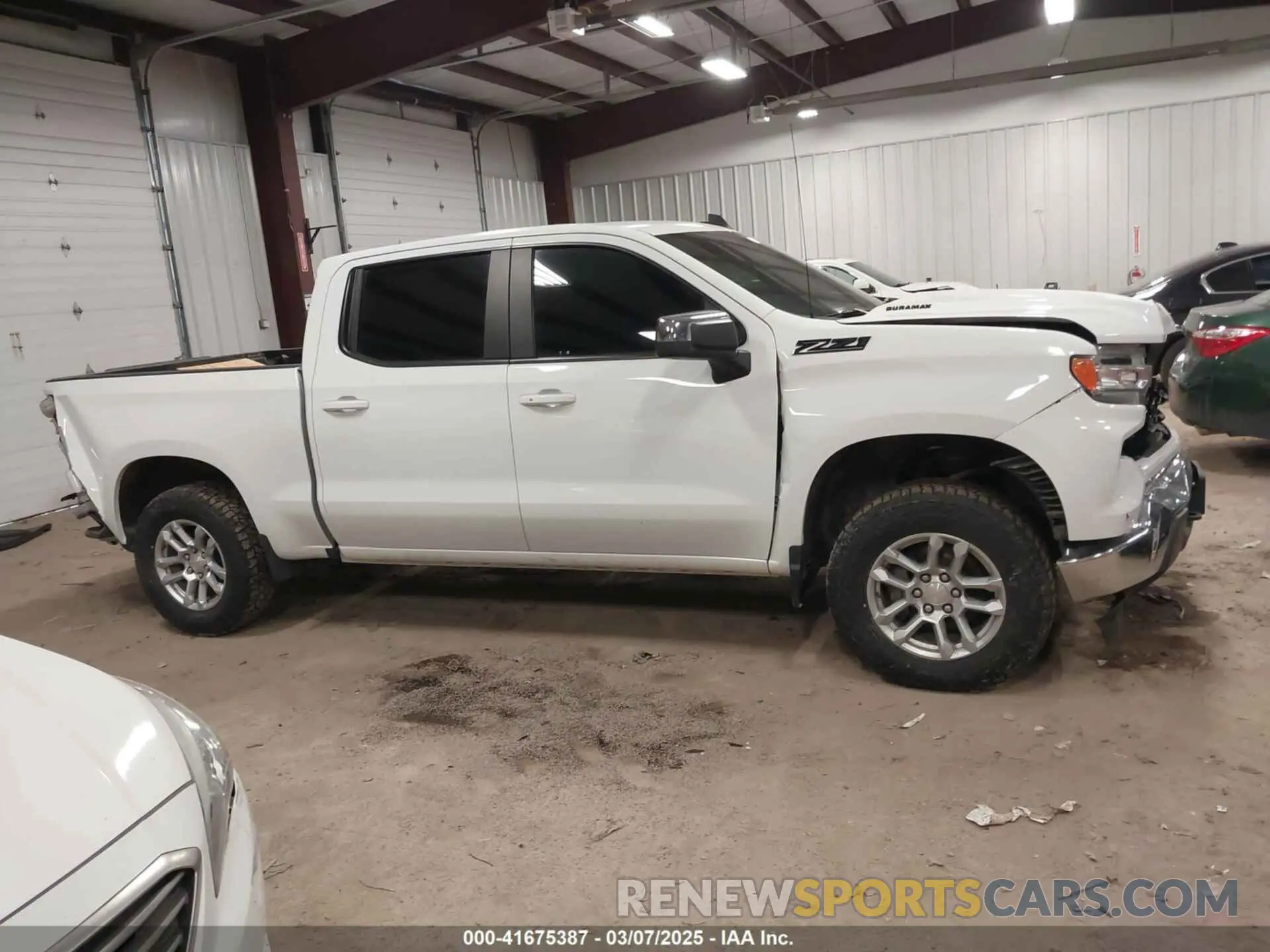 13 Photograph of a damaged car 3GCUDDE85PG128770 CHEVROLET SILVERADO 1500 2023