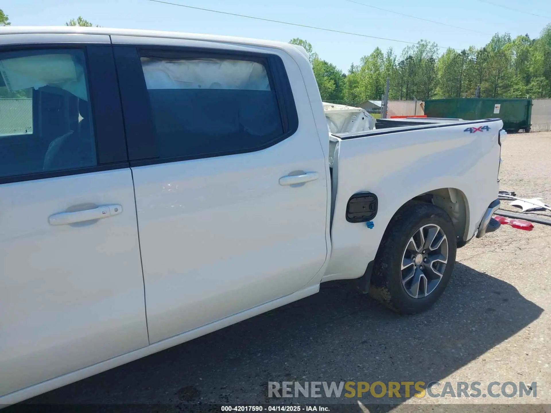 19 Photograph of a damaged car 3GCUDDE86PG339377 CHEVROLET SILVERADO 1500 2023