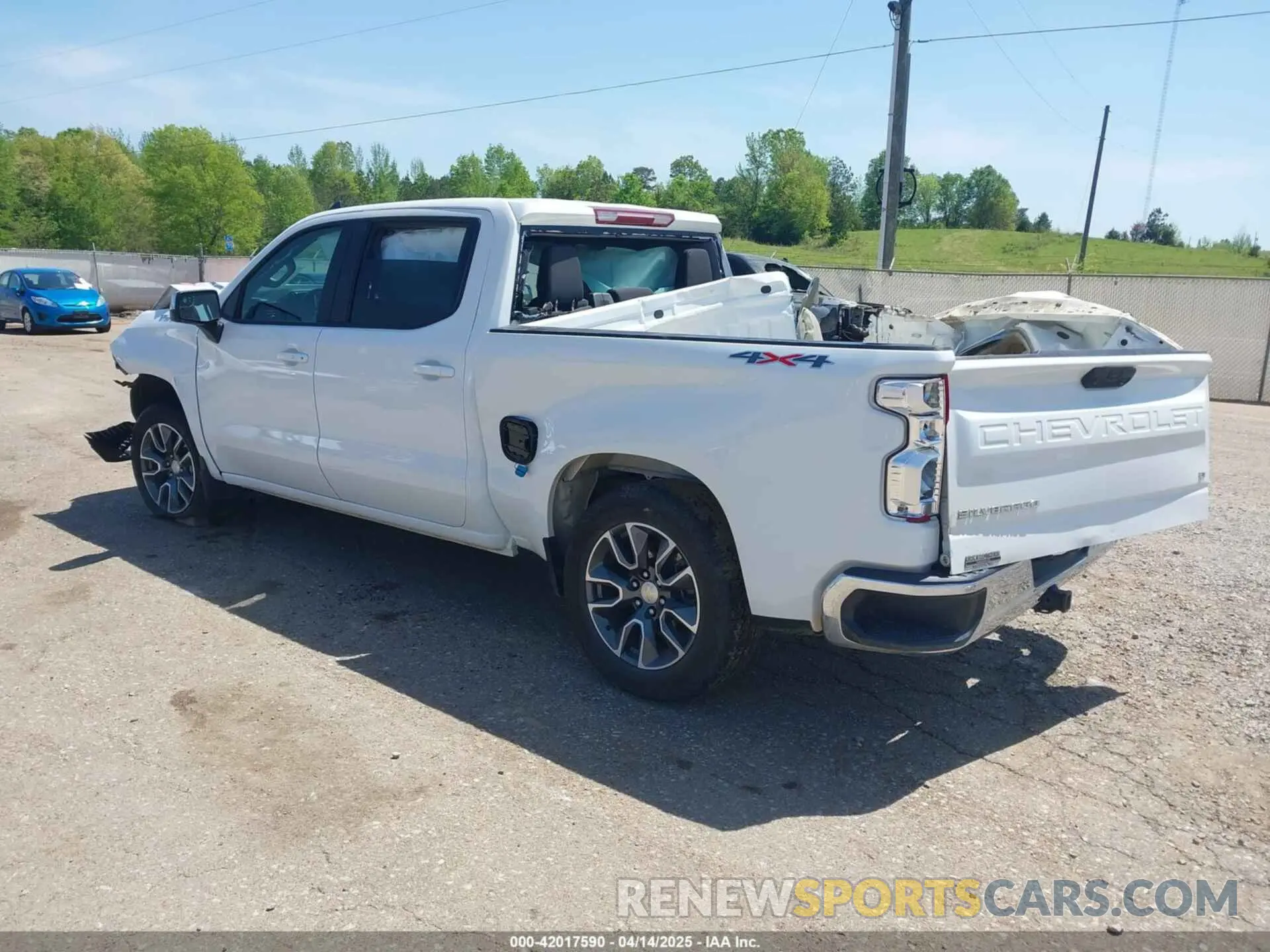 3 Photograph of a damaged car 3GCUDDE86PG339377 CHEVROLET SILVERADO 1500 2023