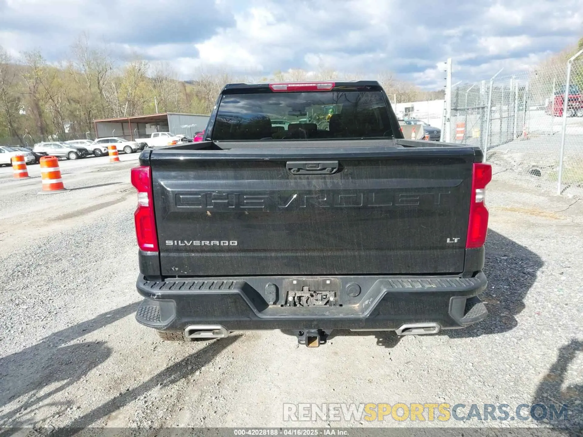 16 Photograph of a damaged car 3GCUDFE89PG270678 CHEVROLET SILVERADO 1500 2023