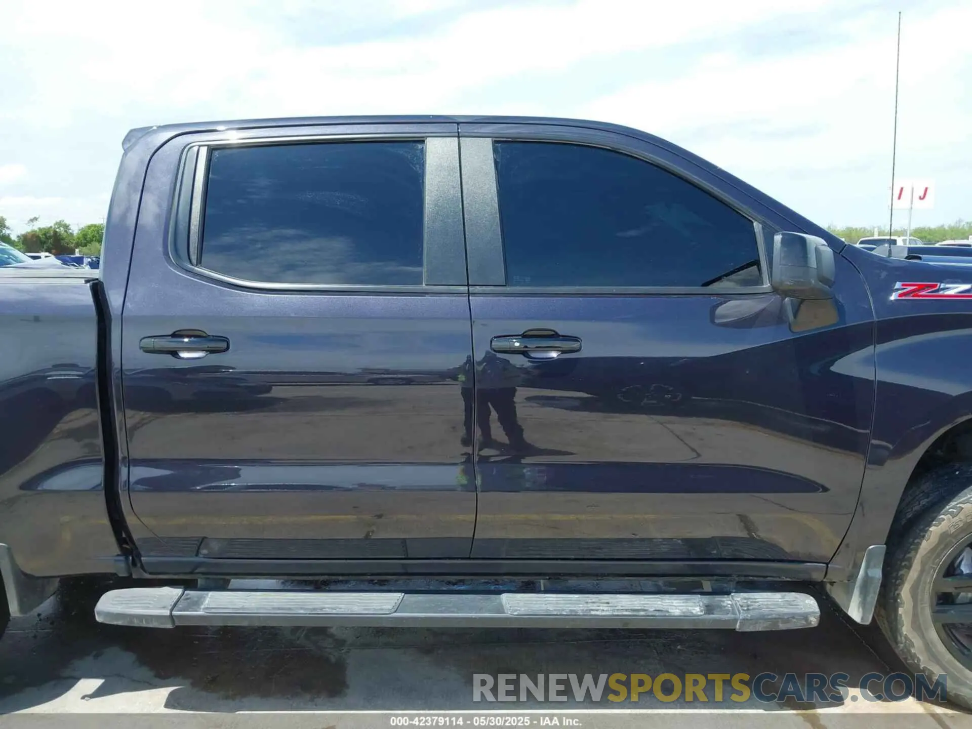 13 Photograph of a damaged car 3GCUDFED3PG196963 CHEVROLET SILVERADO 1500 2023