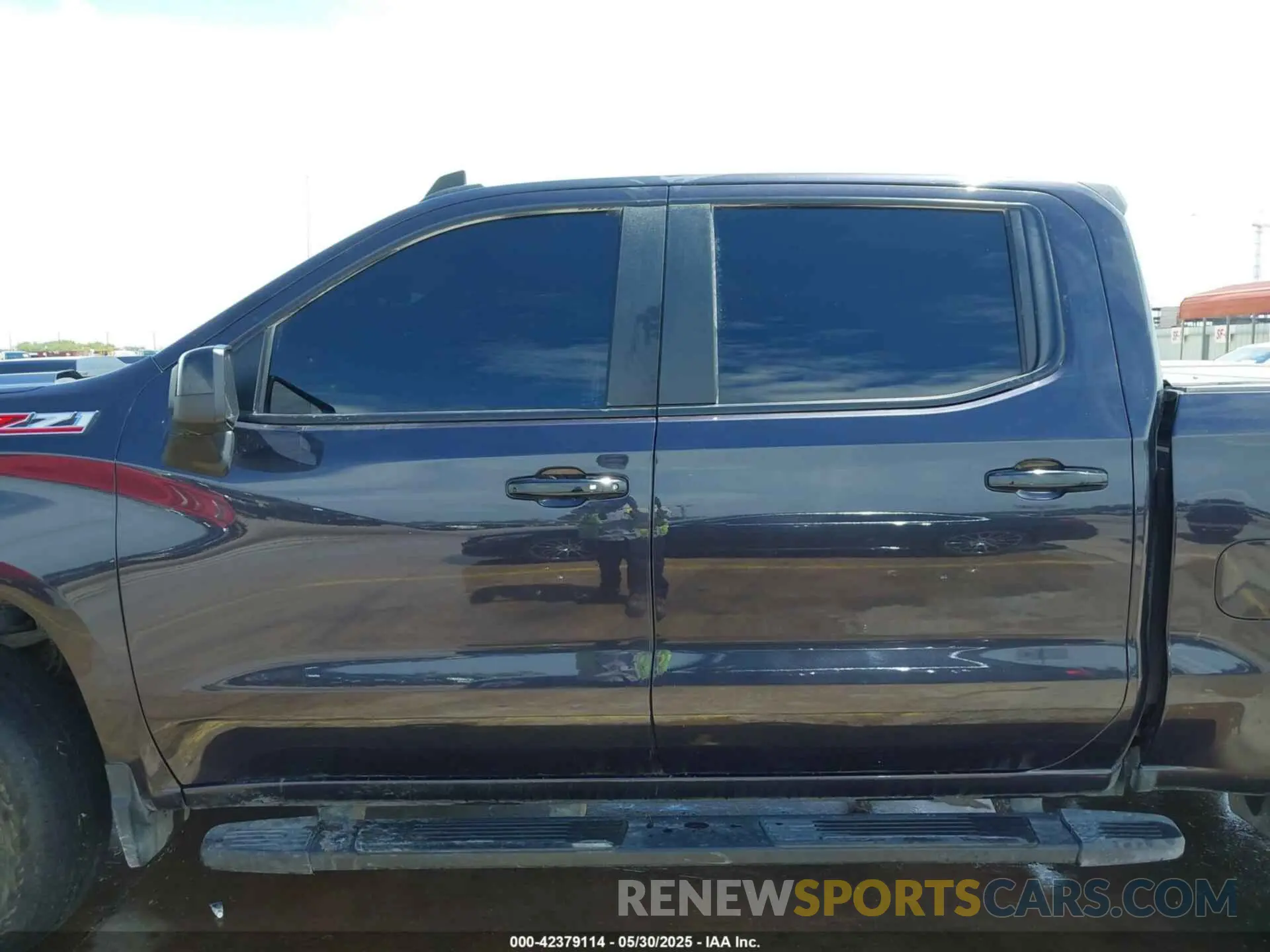 14 Photograph of a damaged car 3GCUDFED3PG196963 CHEVROLET SILVERADO 1500 2023