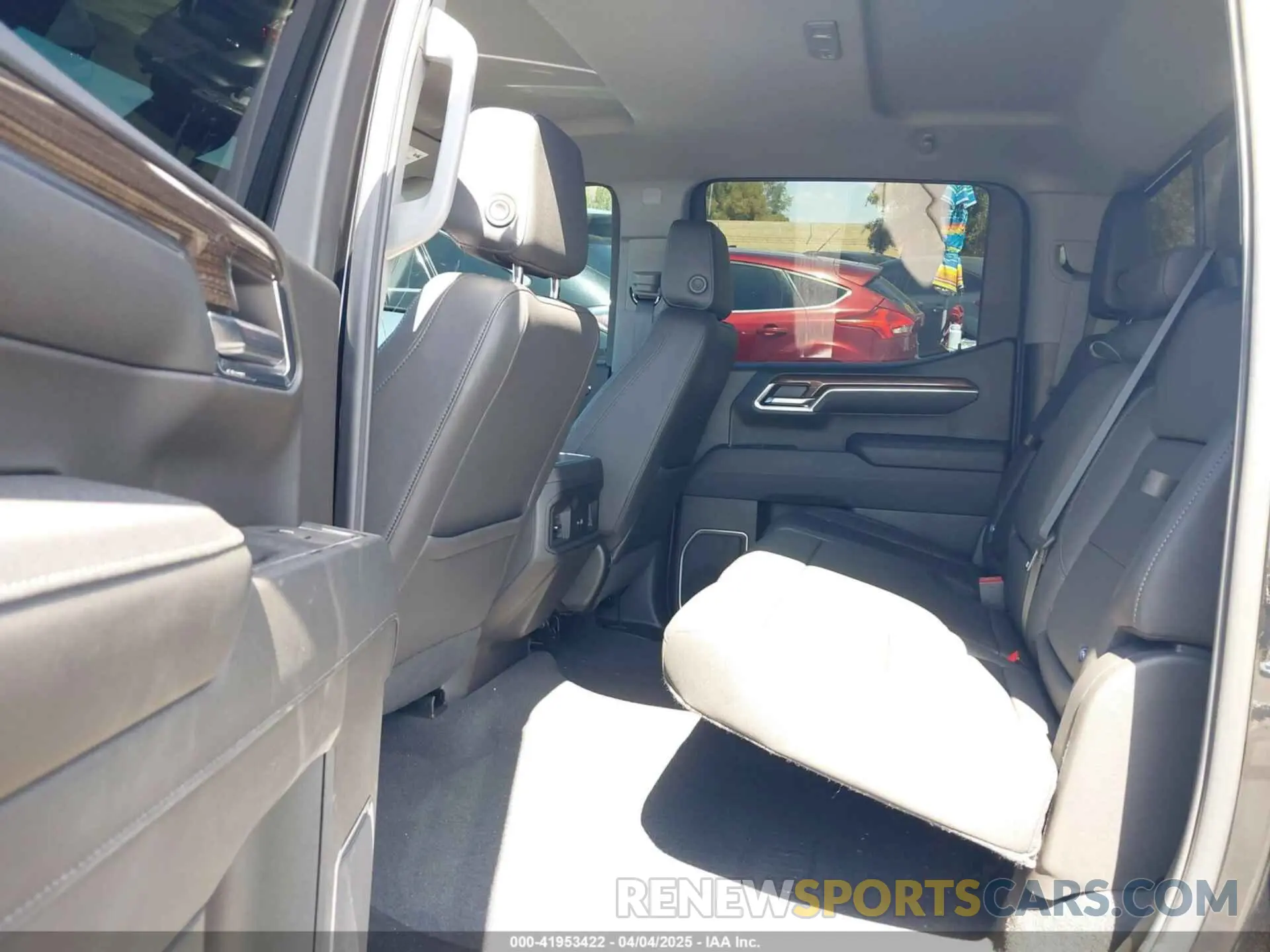 8 Photograph of a damaged car 3GCUDFED4PG344246 CHEVROLET SILVERADO 1500 2023