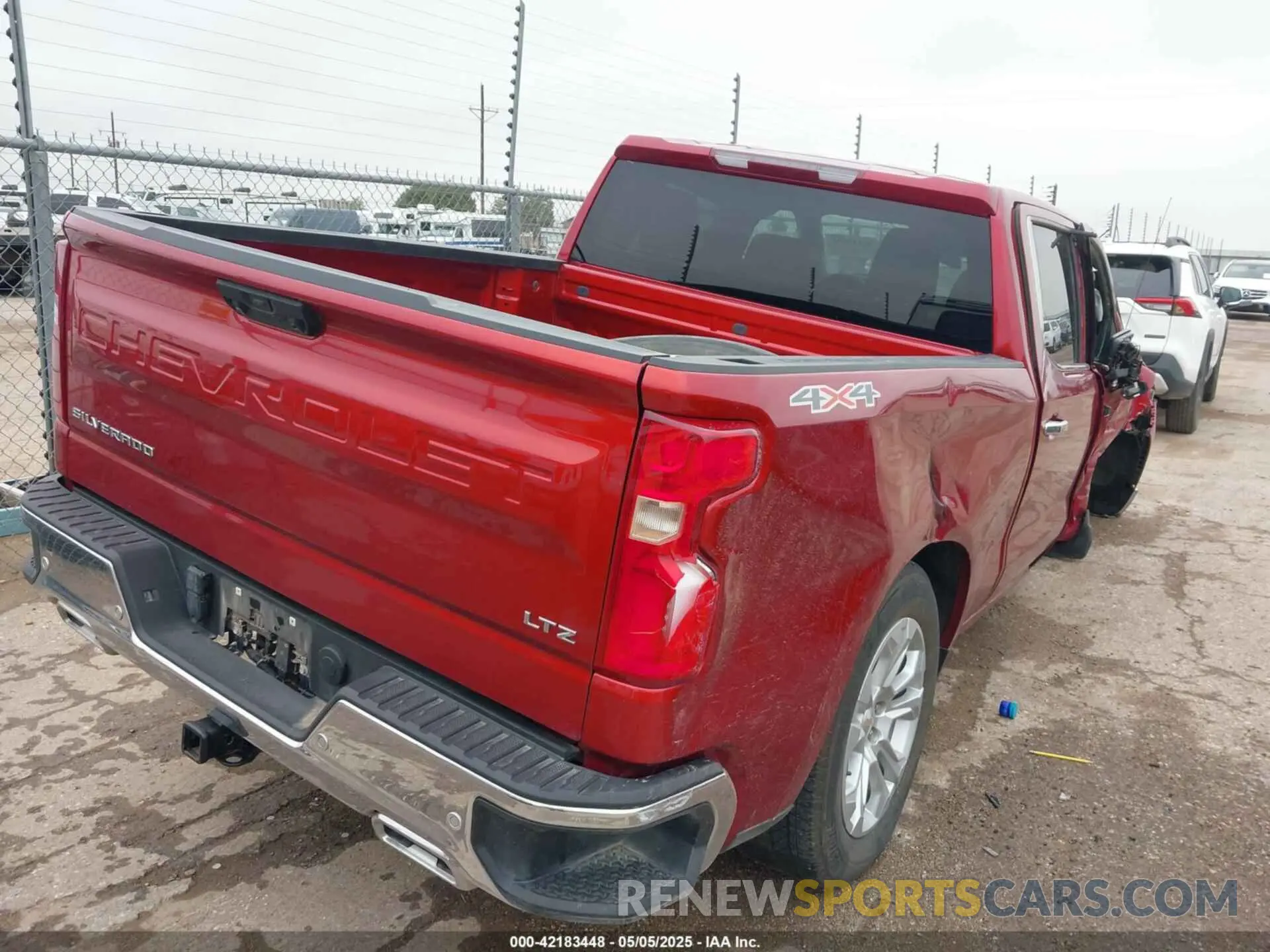 4 Photograph of a damaged car 3GCUDGE86PG306347 CHEVROLET SILVERADO 1500 2023