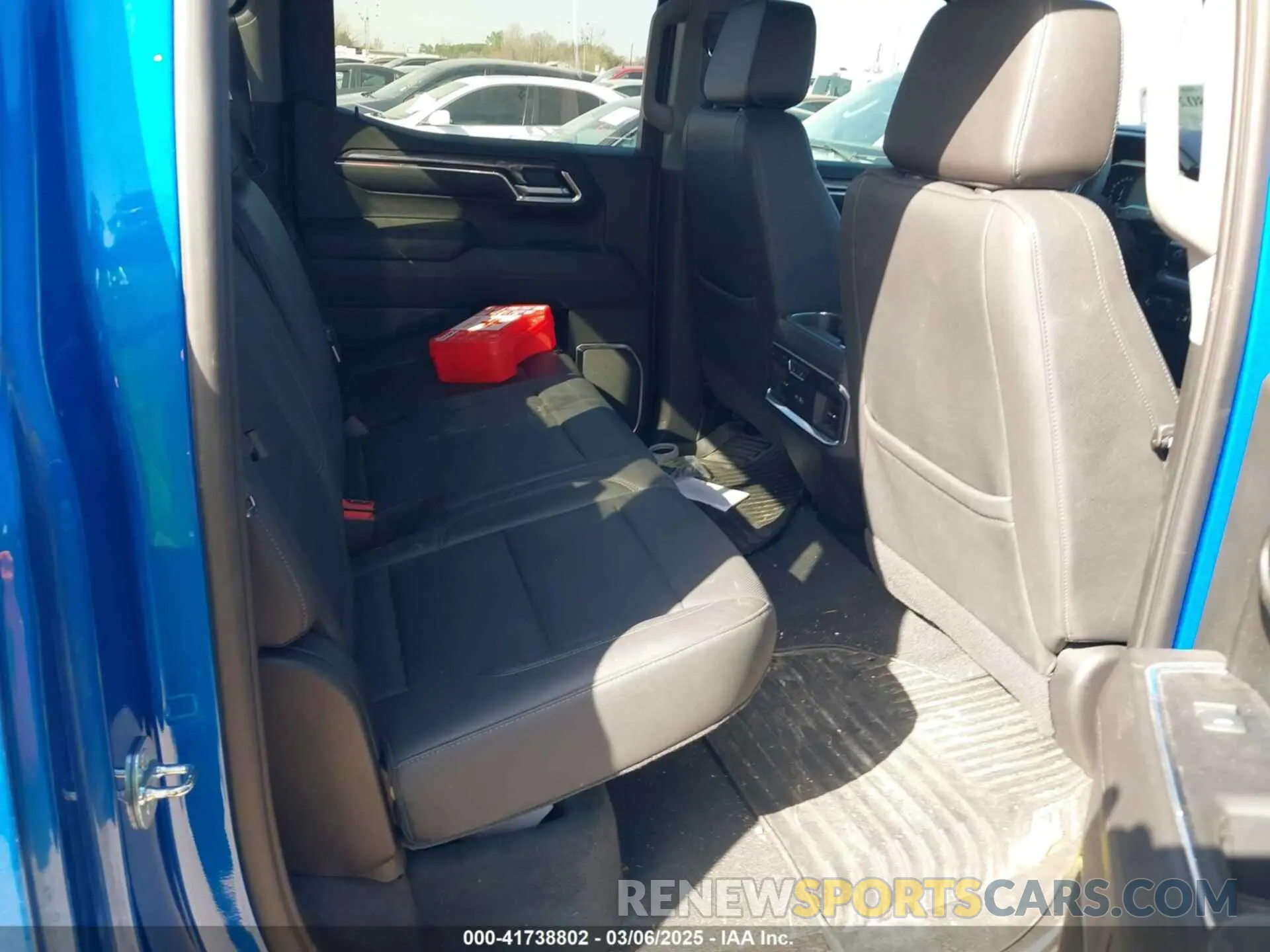 8 Photograph of a damaged car 3GCUDGEDXPG282096 CHEVROLET SILVERADO 1500 2023