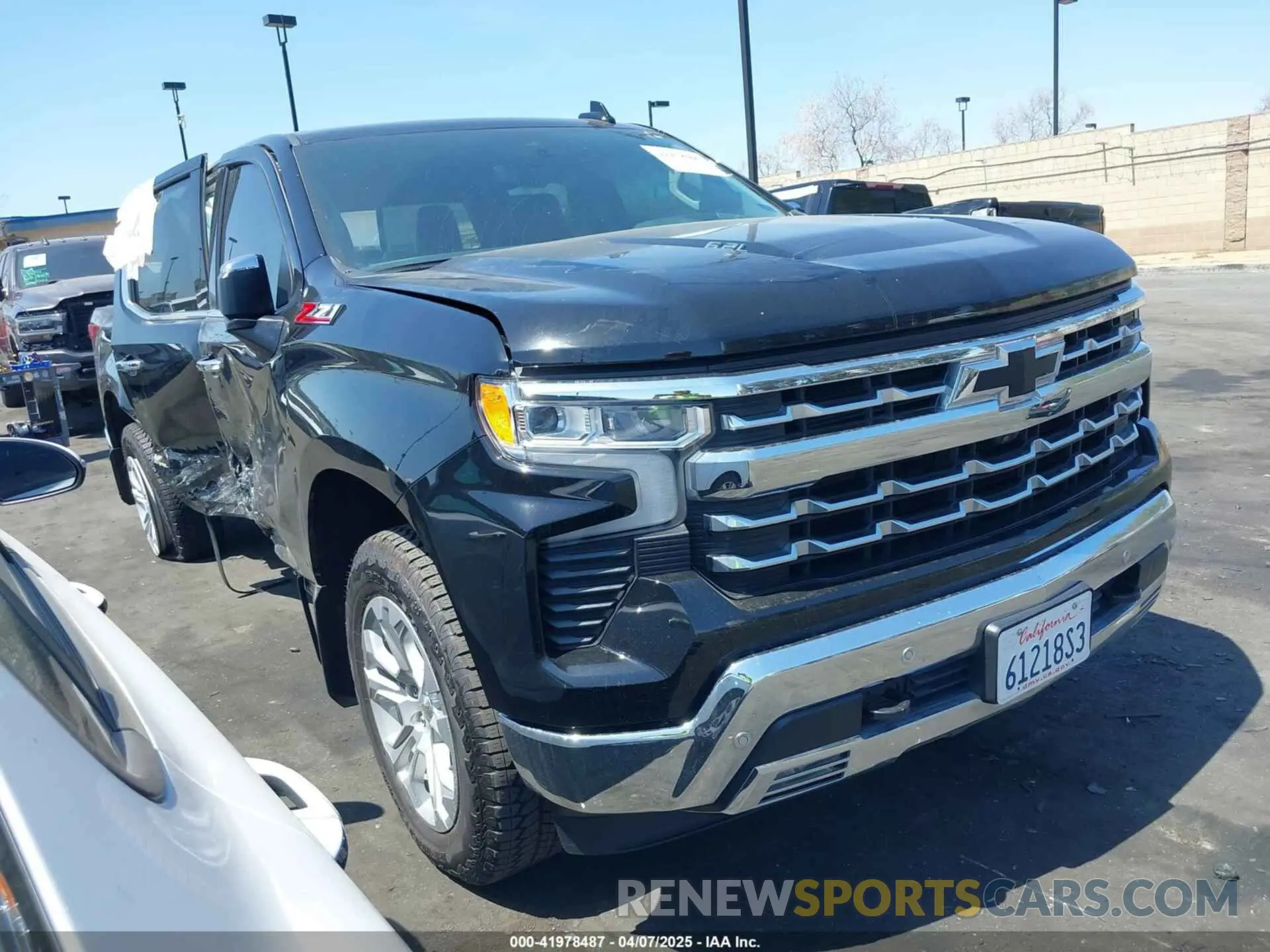 1 Photograph of a damaged car 3GCUDGEL2PG173803 CHEVROLET SILVERADO 1500 2023