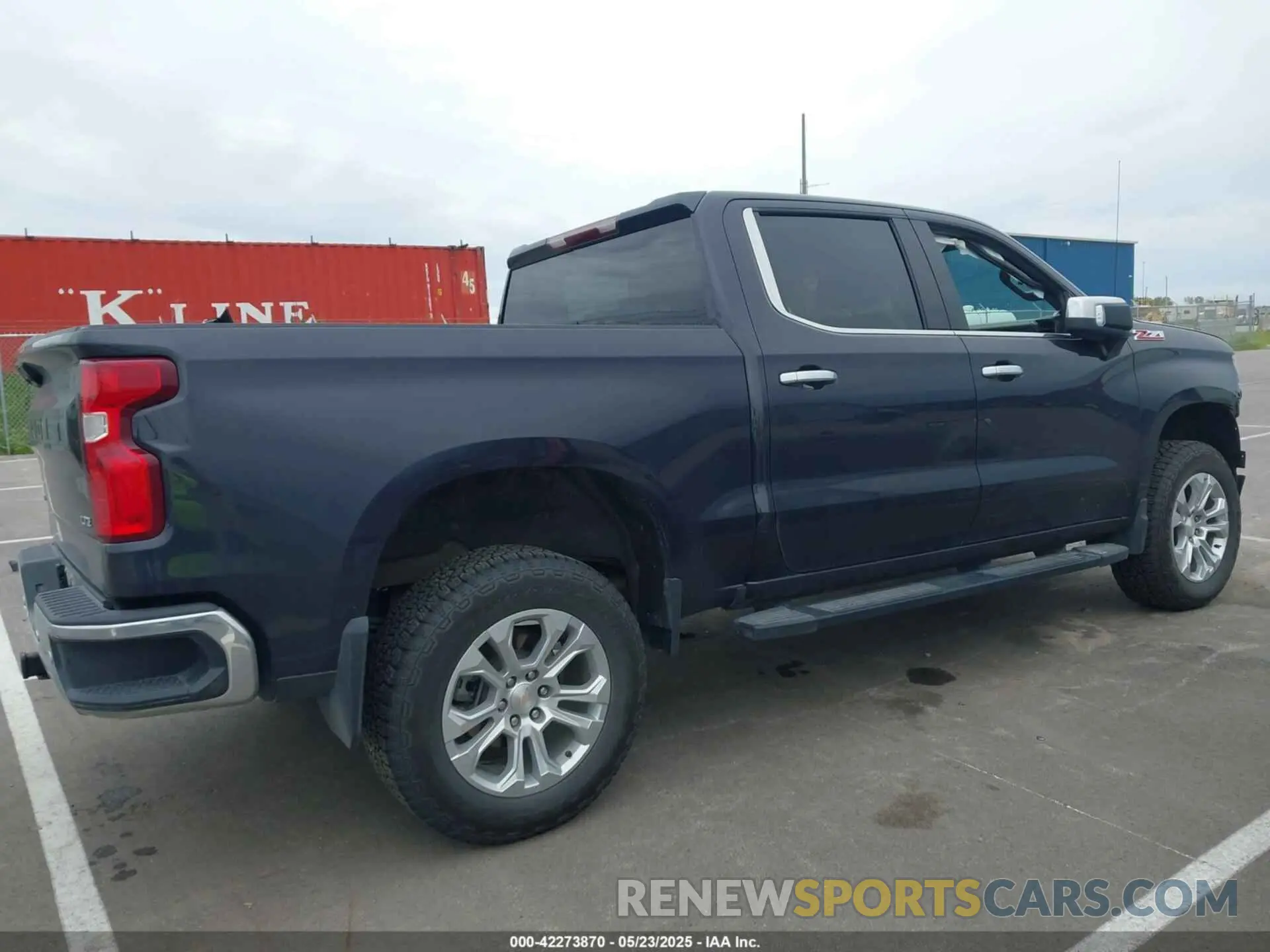 14 Photograph of a damaged car 3GCUDGELXPG356978 CHEVROLET SILVERADO 1500 2023
