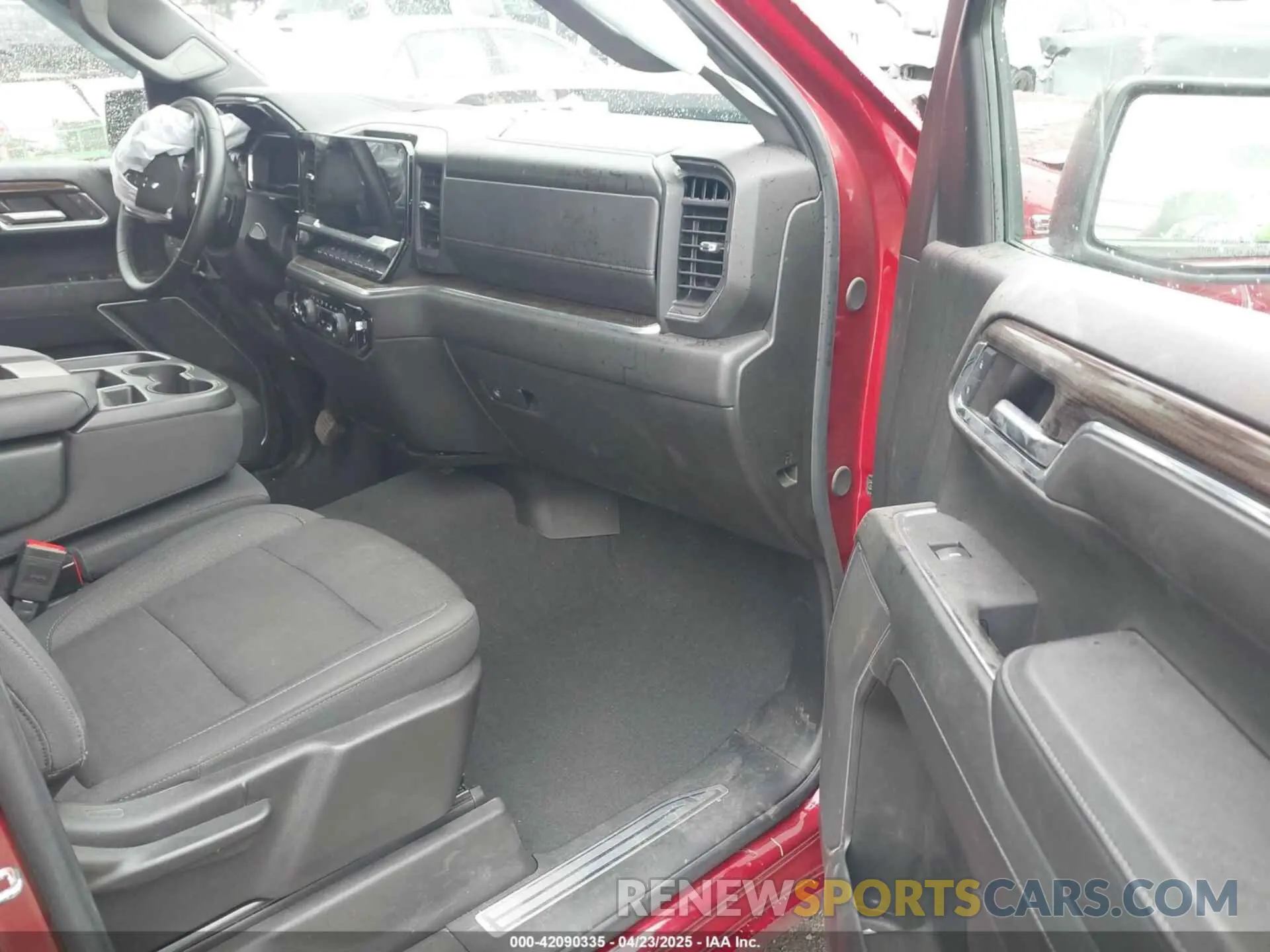 5 Photograph of a damaged car 1GCPDEEK8RZ332111 CHEVROLET SILVERADO 1500 2024