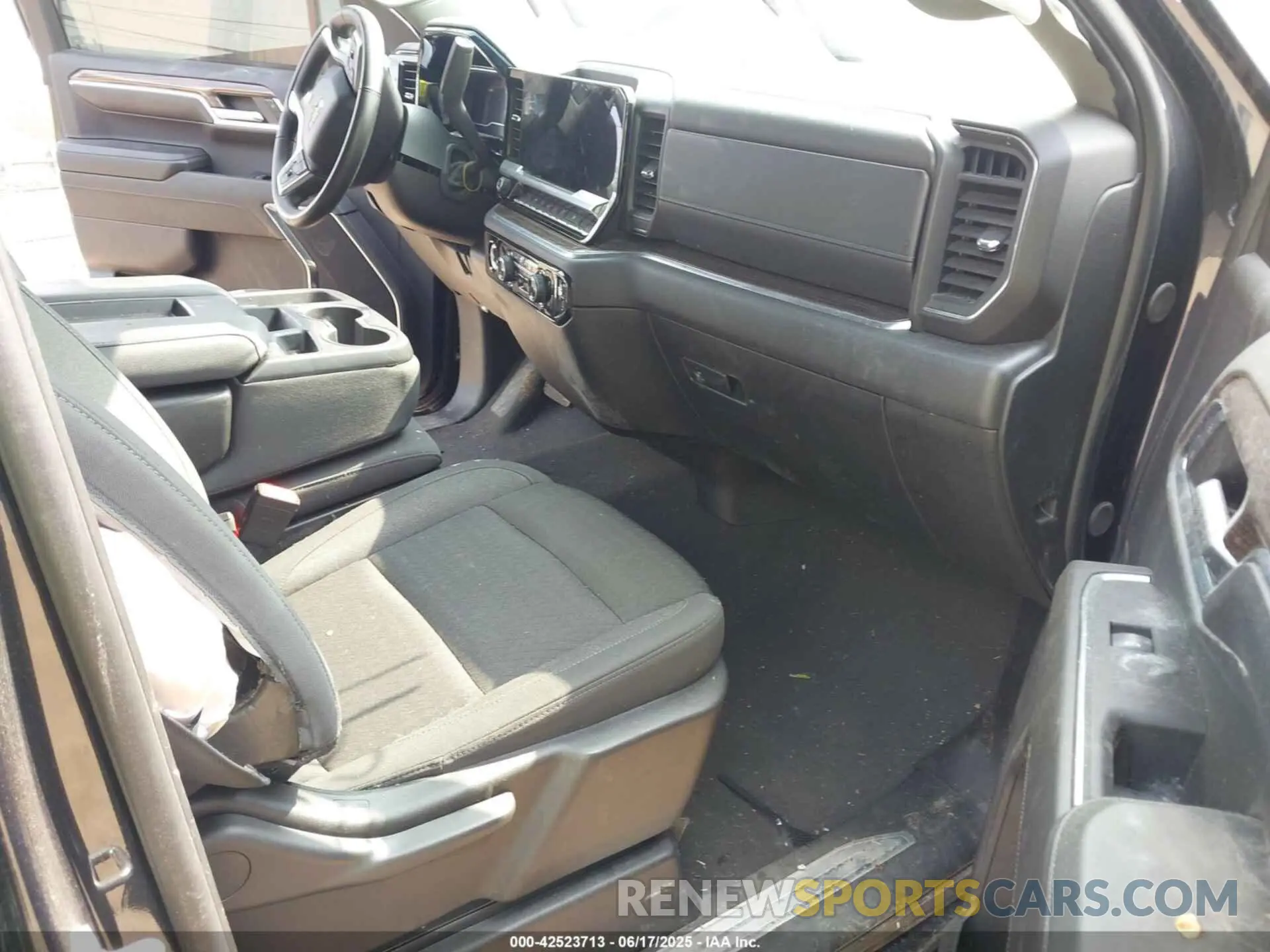 5 Photograph of a damaged car 1GCPDKEK4RZ266543 CHEVROLET SILVERADO 1500 2024