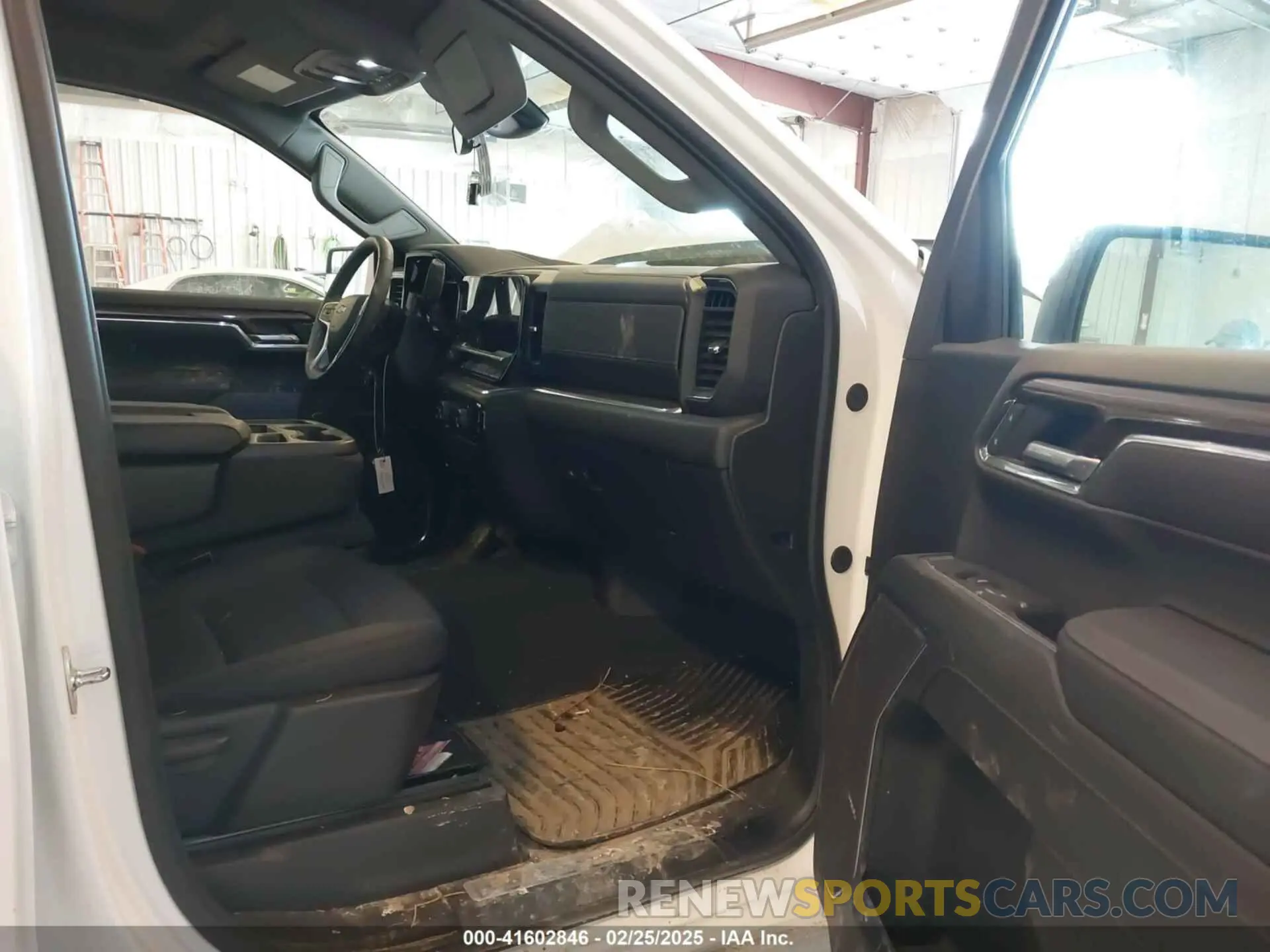 5 Photograph of a damaged car 1GCPDKEK6RZ180439 CHEVROLET SILVERADO 1500 2024