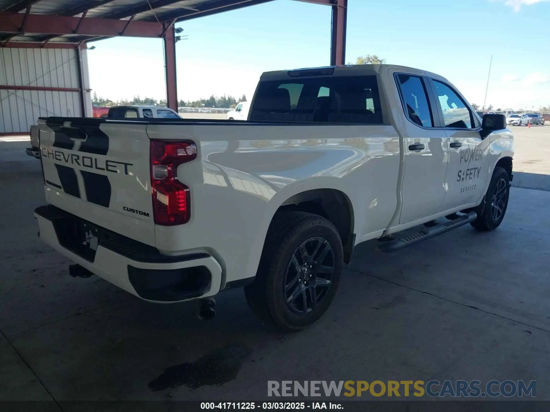 4 Photograph of a damaged car 1GCRABEK8RZ397296 CHEVROLET SILVERADO 1500 2024