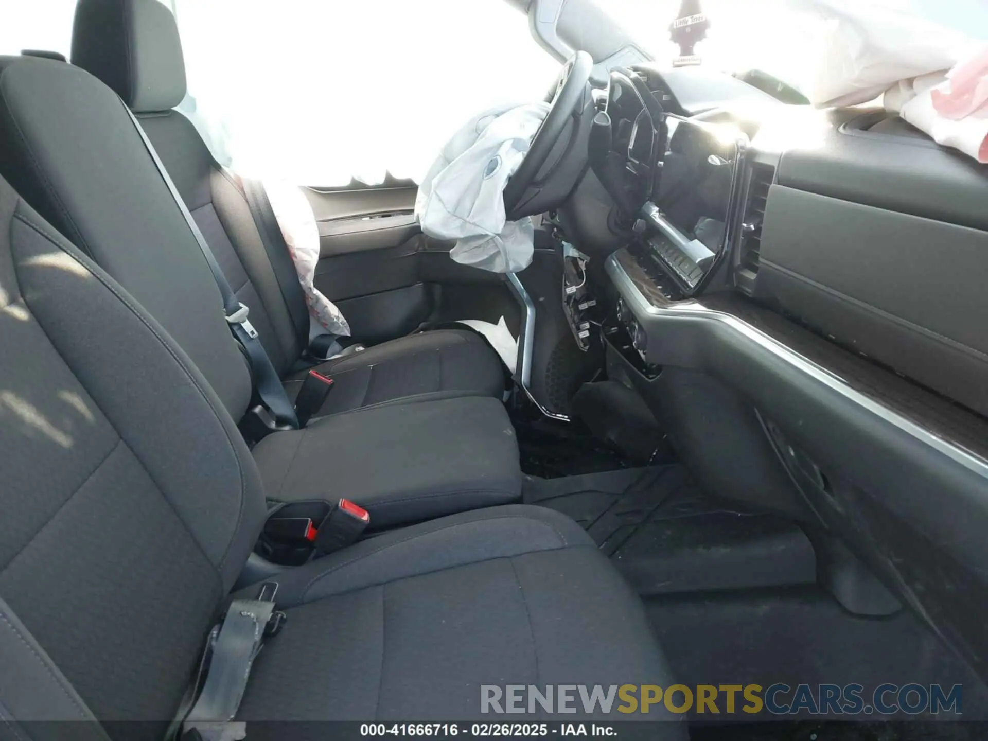 5 Photograph of a damaged car 1GCRDDEK8RZ285441 CHEVROLET SILVERADO 1500 2024