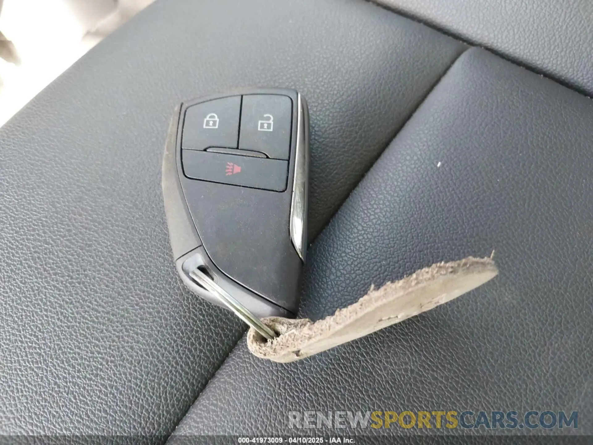 11 Photograph of a damaged car 1GCUDAEDXRZ342524 CHEVROLET SILVERADO 1500 2024