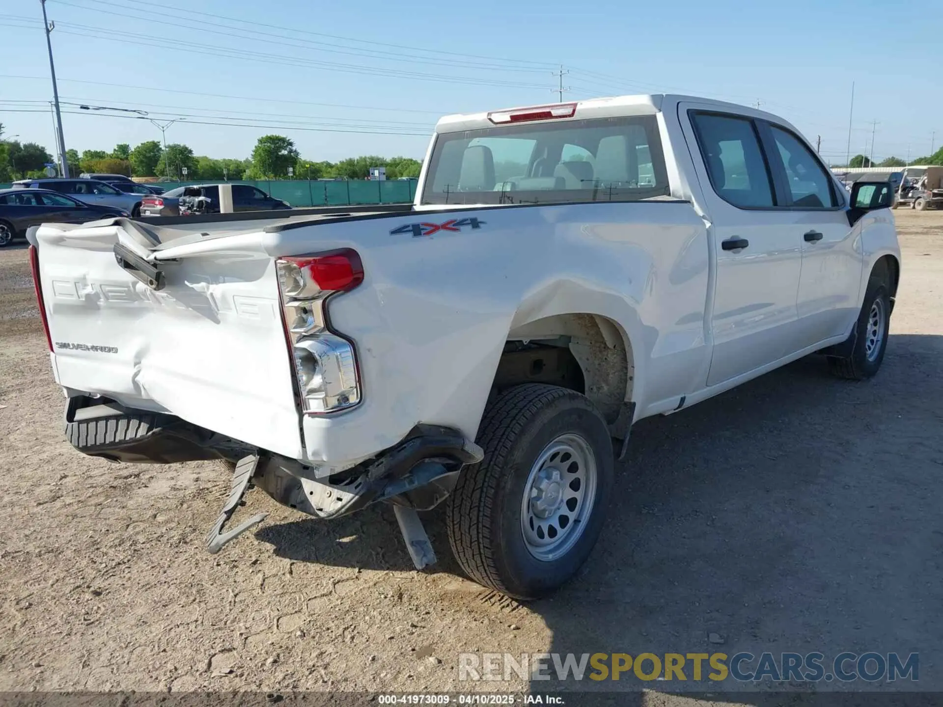 4 Photograph of a damaged car 1GCUDAEDXRZ342524 CHEVROLET SILVERADO 1500 2024