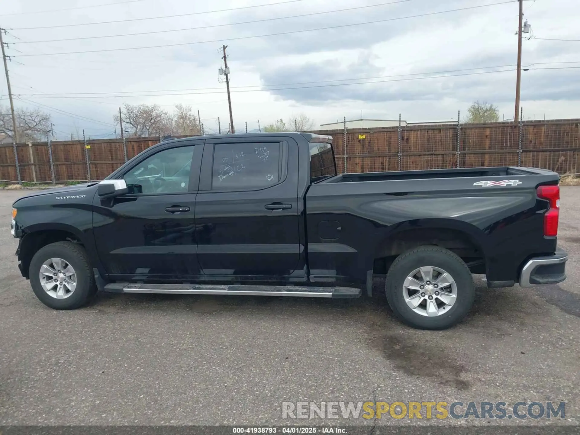 15 Photograph of a damaged car 1GCUDDED0RZ211927 CHEVROLET SILVERADO 1500 2024