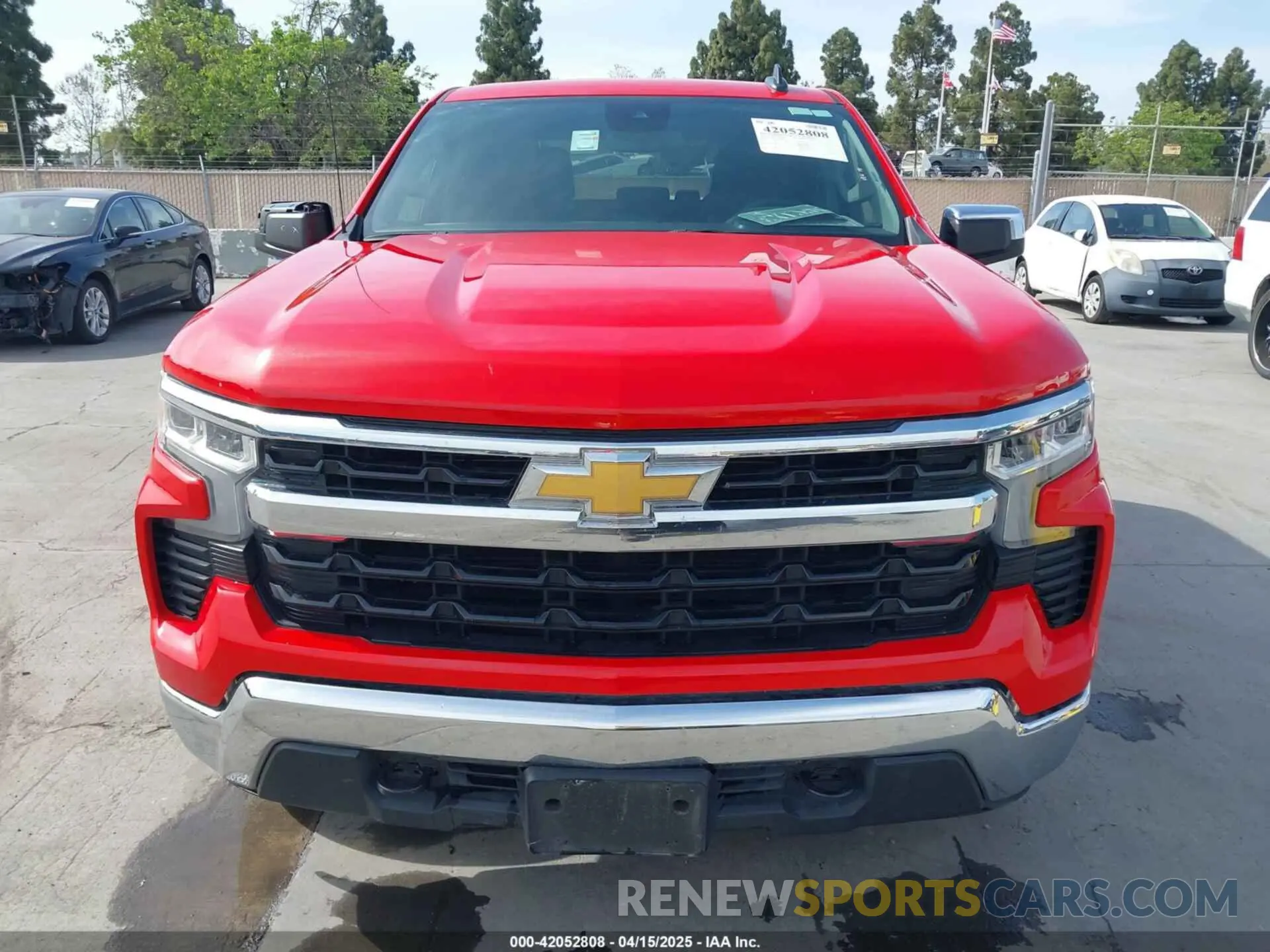 12 Photograph of a damaged car 1GCUDDED1RZ221091 CHEVROLET SILVERADO 1500 2024