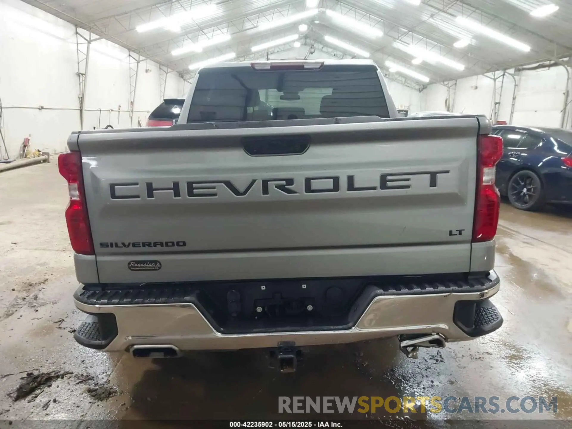 16 Photograph of a damaged car 1GCUDDED3RZ112731 CHEVROLET SILVERADO 1500 2024