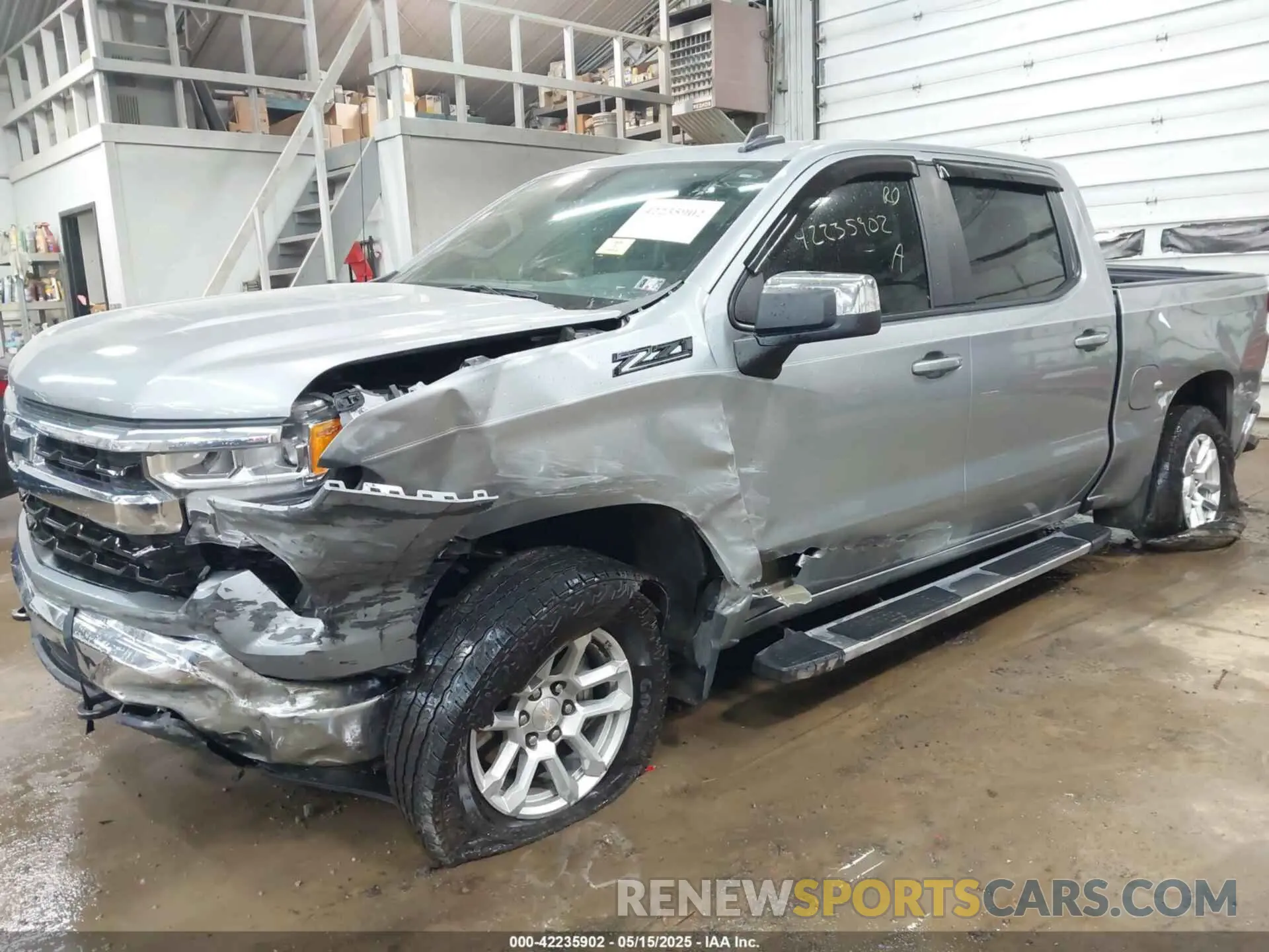 2 Photograph of a damaged car 1GCUDDED3RZ112731 CHEVROLET SILVERADO 1500 2024