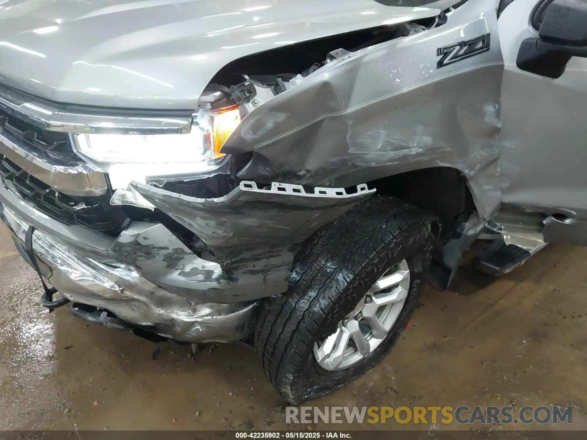 6 Photograph of a damaged car 1GCUDDED3RZ112731 CHEVROLET SILVERADO 1500 2024