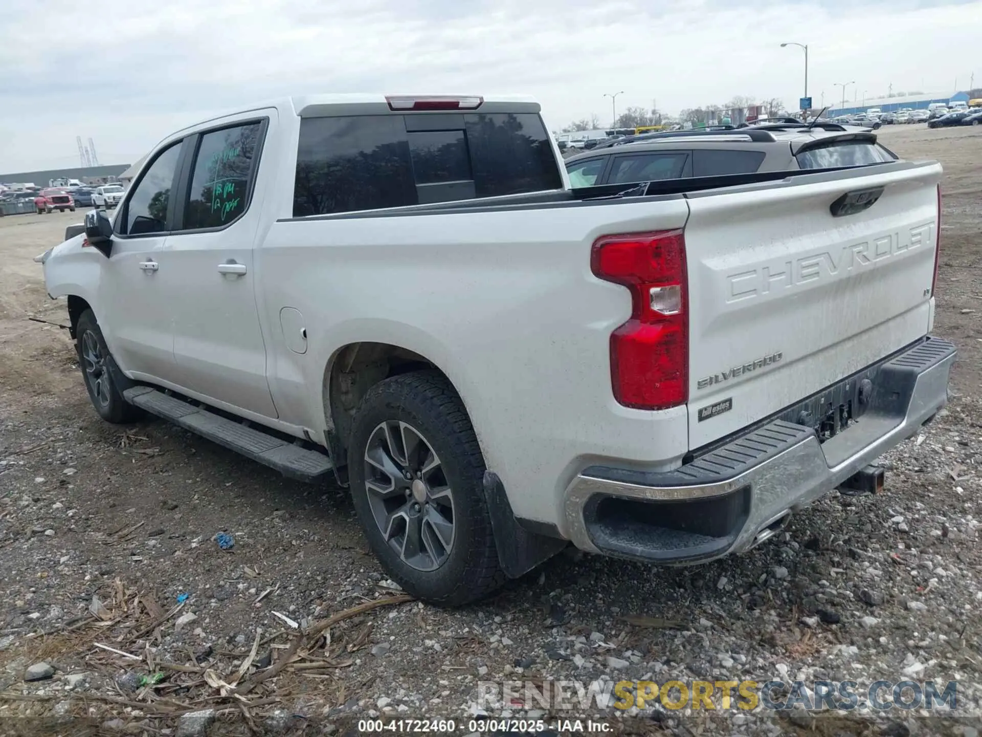 3 Photograph of a damaged car 1GCUDDED5RZ199810 CHEVROLET SILVERADO 1500 2024