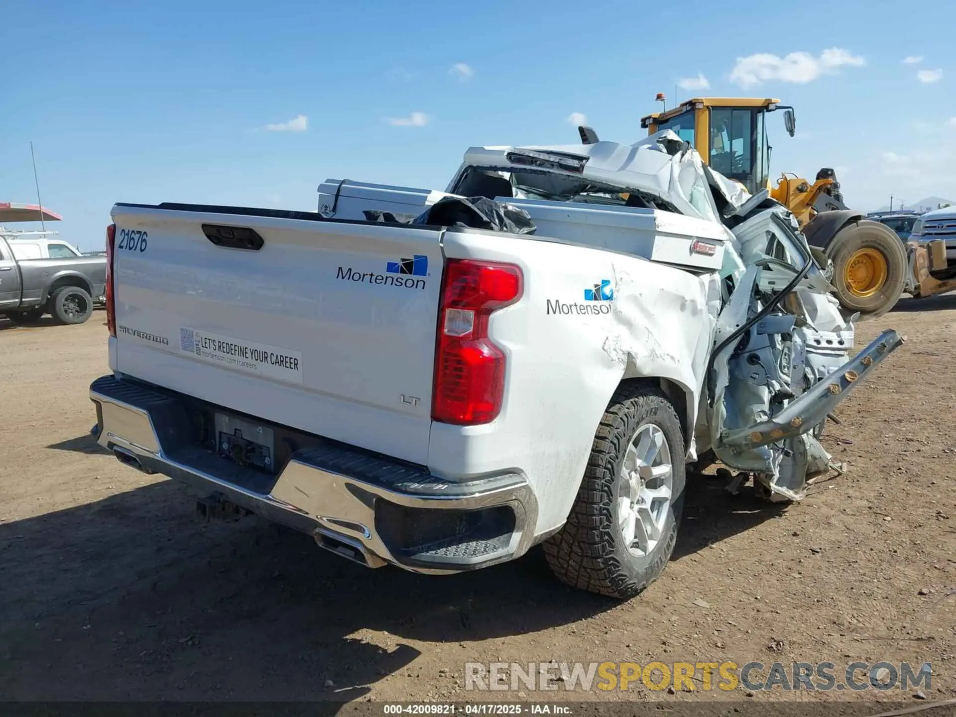 19 Photograph of a damaged car 1GCUDDED5RZ303647 CHEVROLET SILVERADO 1500 2024
