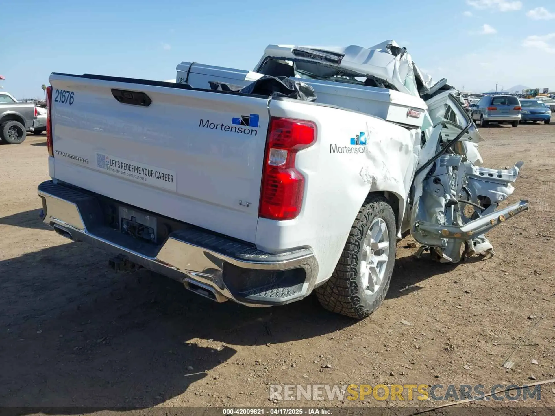 4 Photograph of a damaged car 1GCUDDED5RZ303647 CHEVROLET SILVERADO 1500 2024