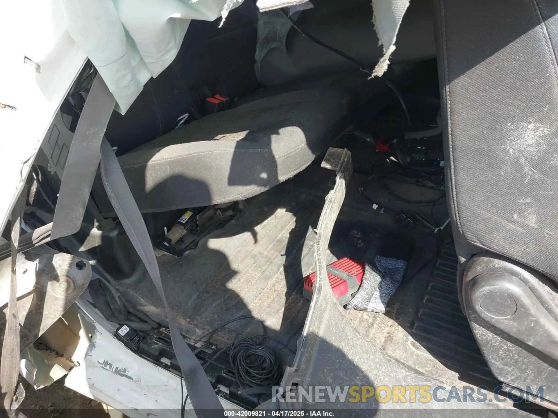 8 Photograph of a damaged car 1GCUDDED5RZ303647 CHEVROLET SILVERADO 1500 2024