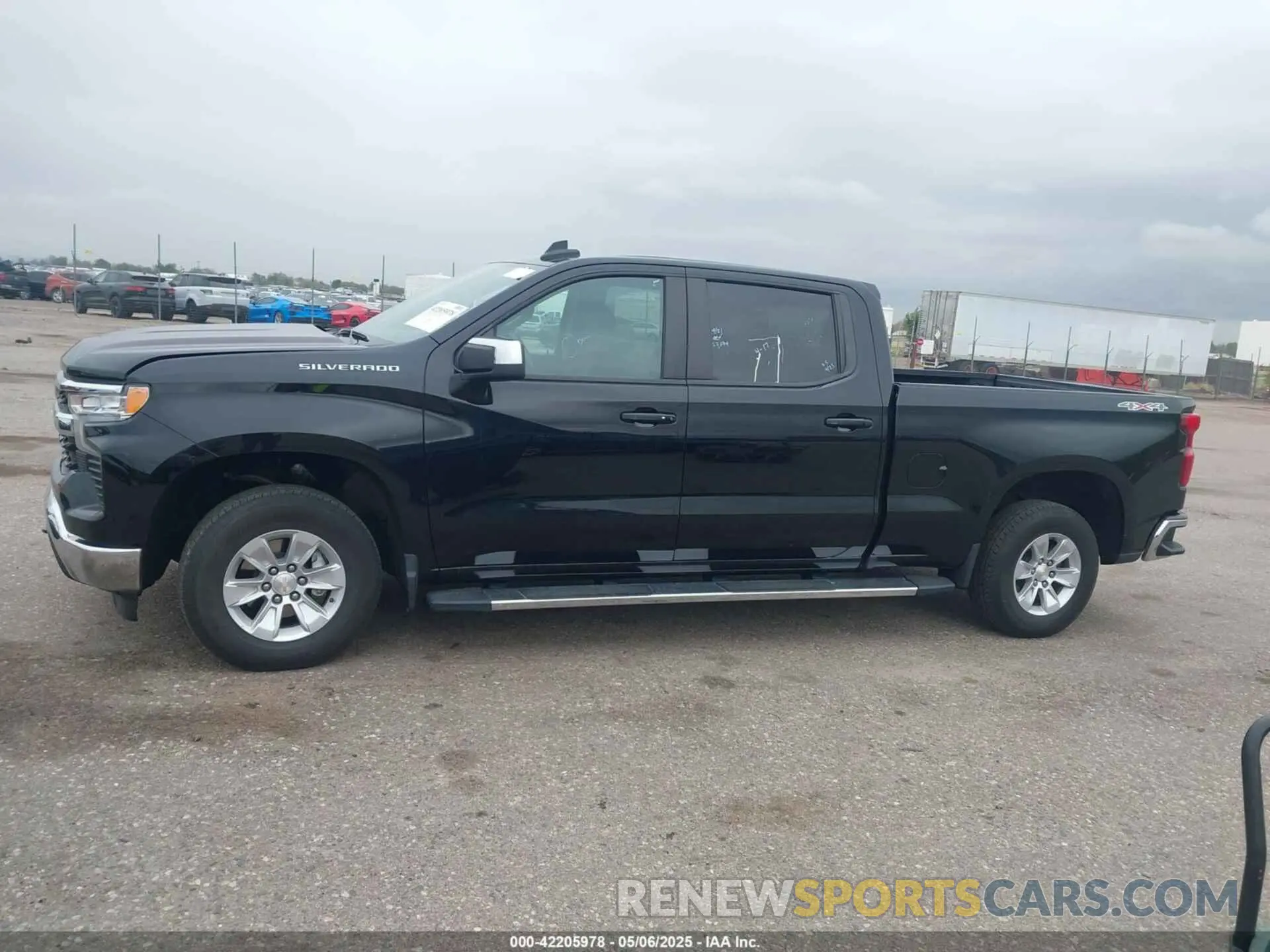 14 Photograph of a damaged car 1GCUDDED7RZ175394 CHEVROLET SILVERADO 1500 2024
