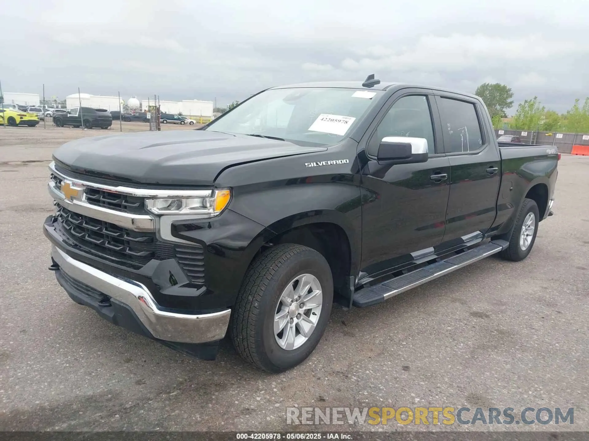 2 Photograph of a damaged car 1GCUDDED7RZ175394 CHEVROLET SILVERADO 1500 2024