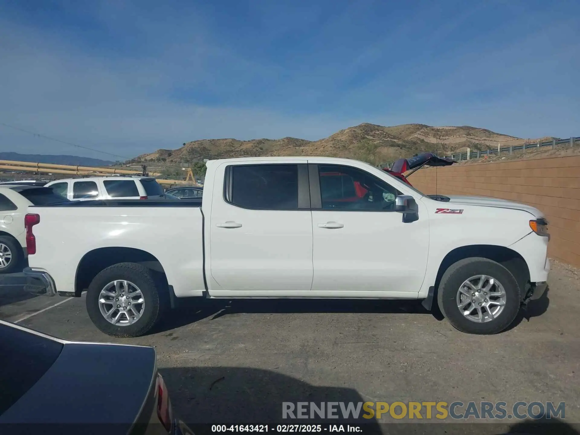 13 Photograph of a damaged car 1GCUDDED8RZ138712 CHEVROLET SILVERADO 1500 2024