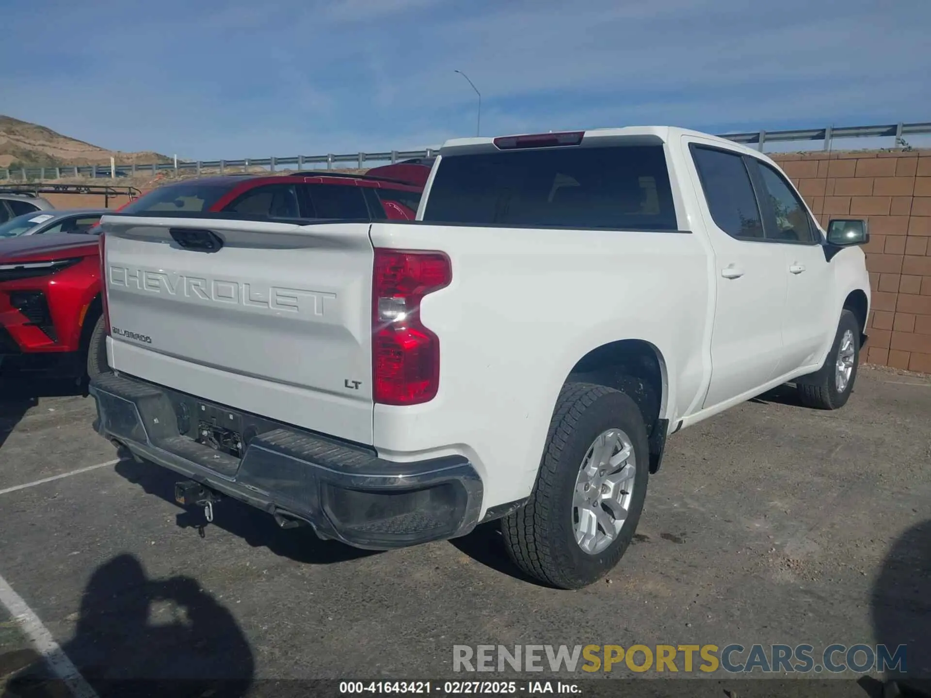 4 Photograph of a damaged car 1GCUDDED8RZ138712 CHEVROLET SILVERADO 1500 2024