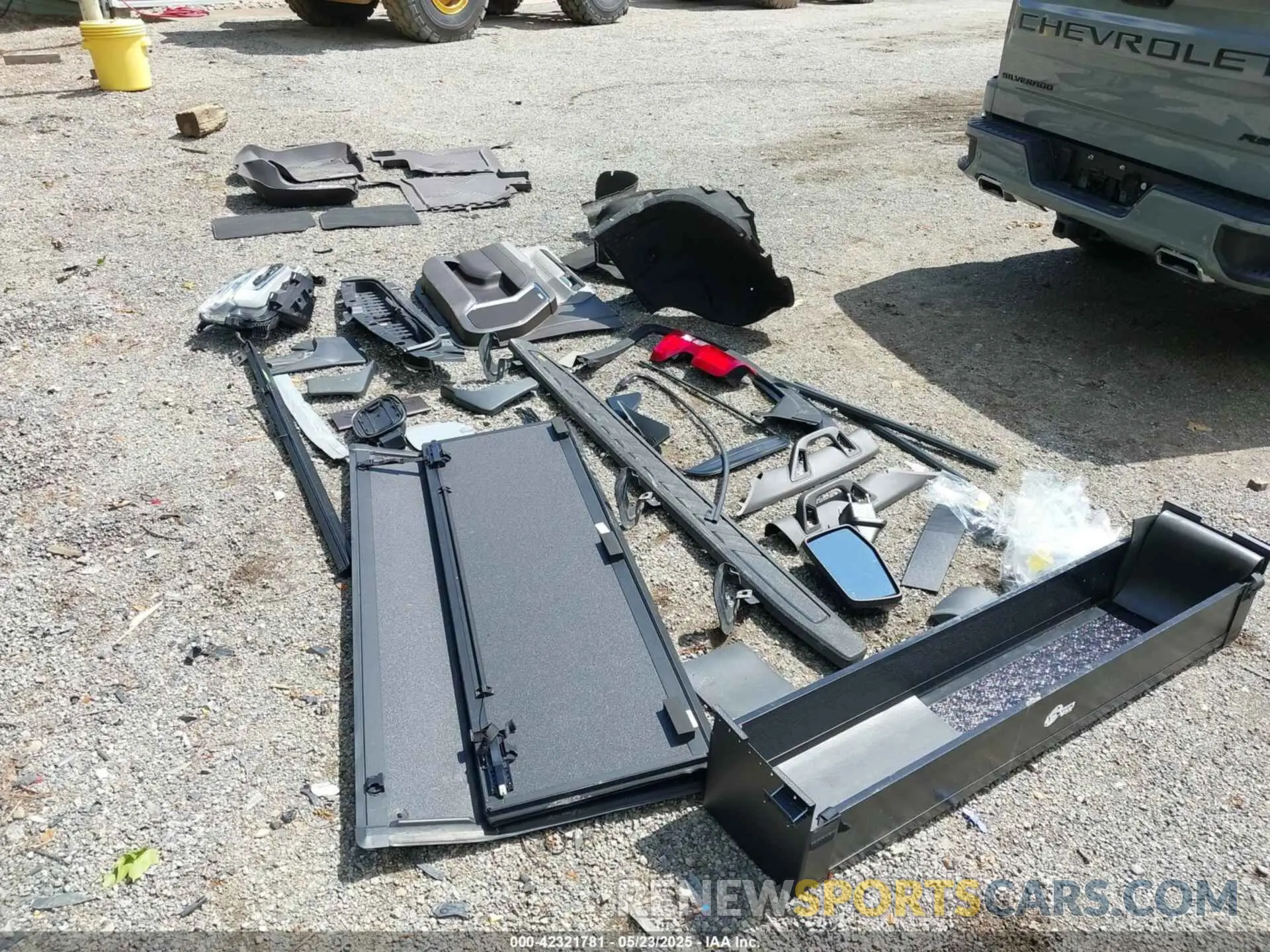 12 Photograph of a damaged car 1GCUDEE87RZ193564 CHEVROLET SILVERADO 1500 2024
