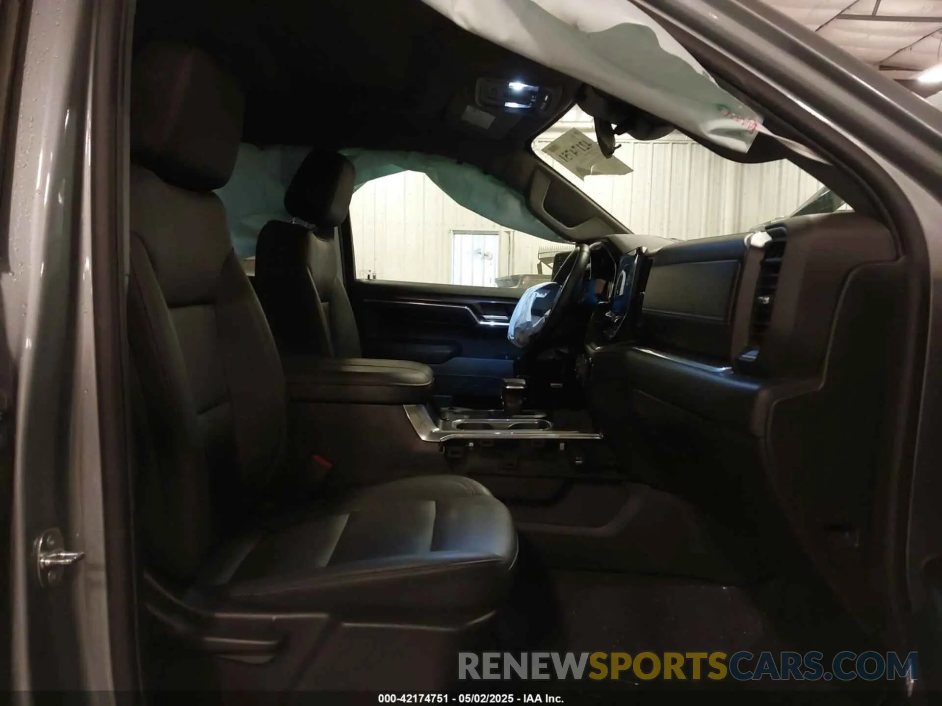 5 Photograph of a damaged car 1GCUDEE88RZ262021 CHEVROLET SILVERADO 1500 2024